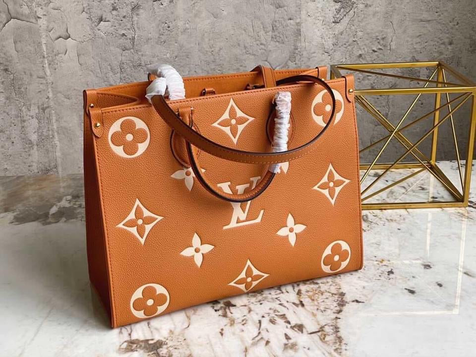 [TOP] Louis Vuitton LV On The Go MM Bag 35x27x14cm - Brown & White