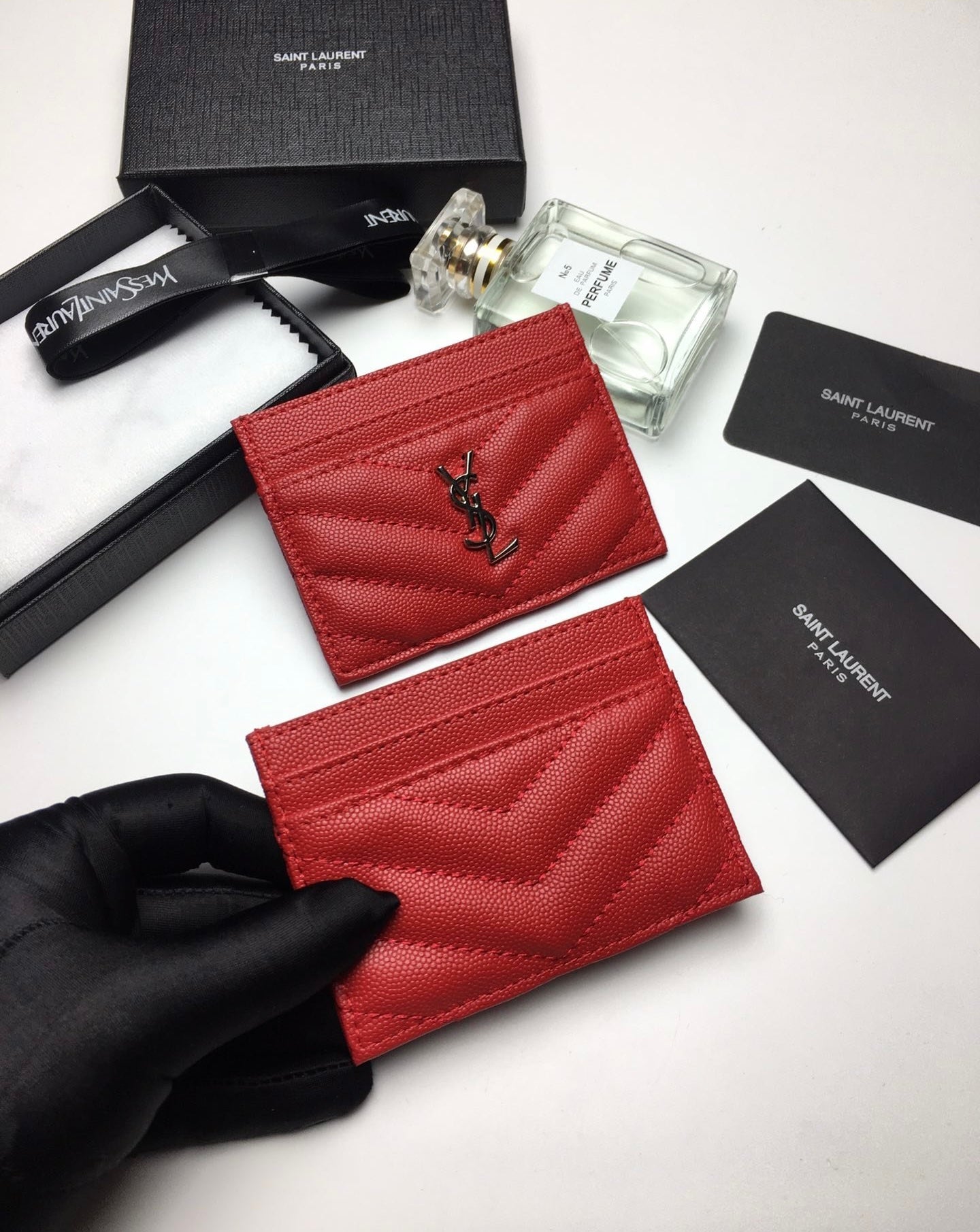 [TOP] Yves Saint Laurent YSL Card Holder Caviar Skin - Red