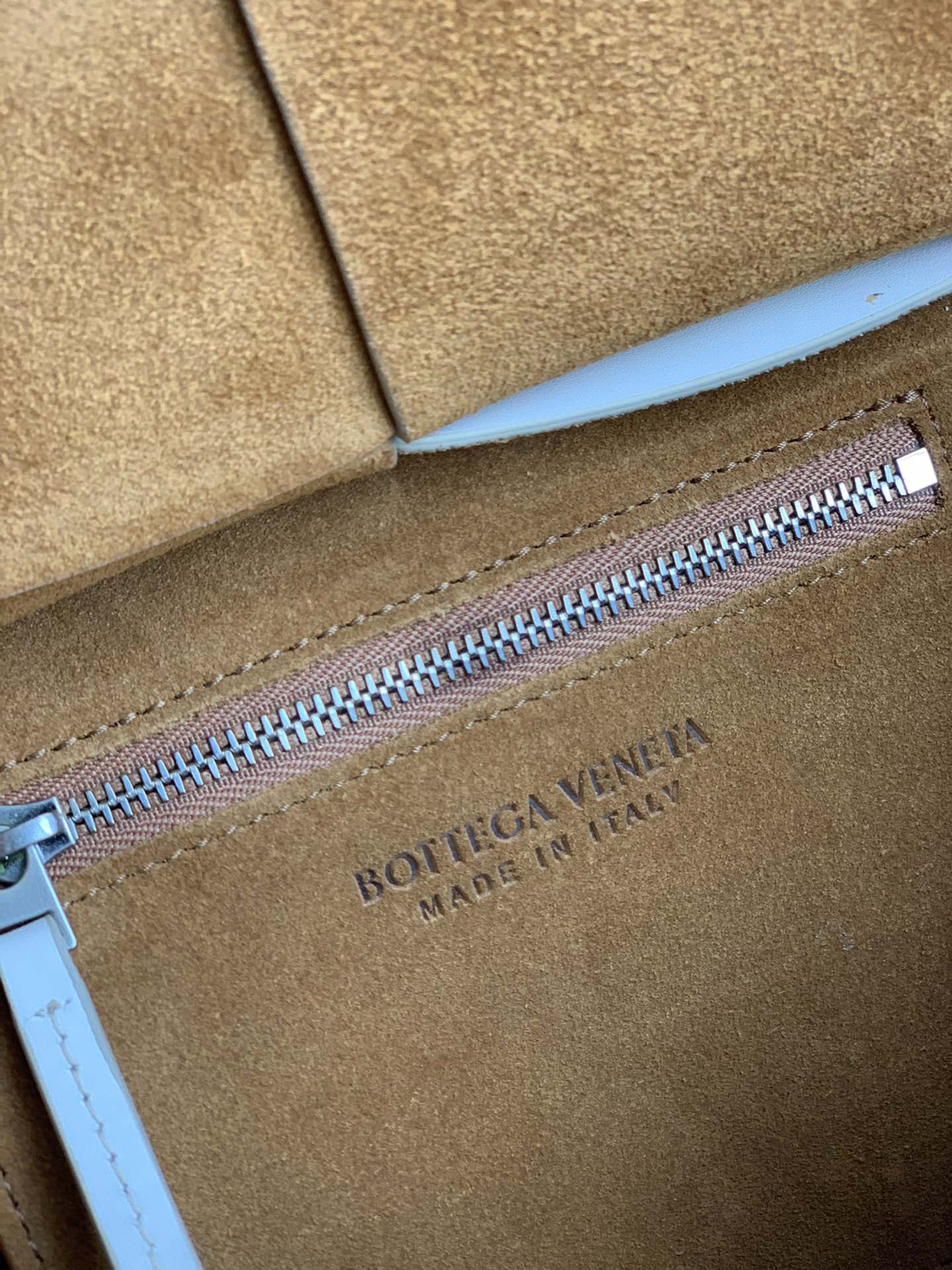 [TOP] Bottega Veneta BV Mini Arco 29 Leather Bag - Off White