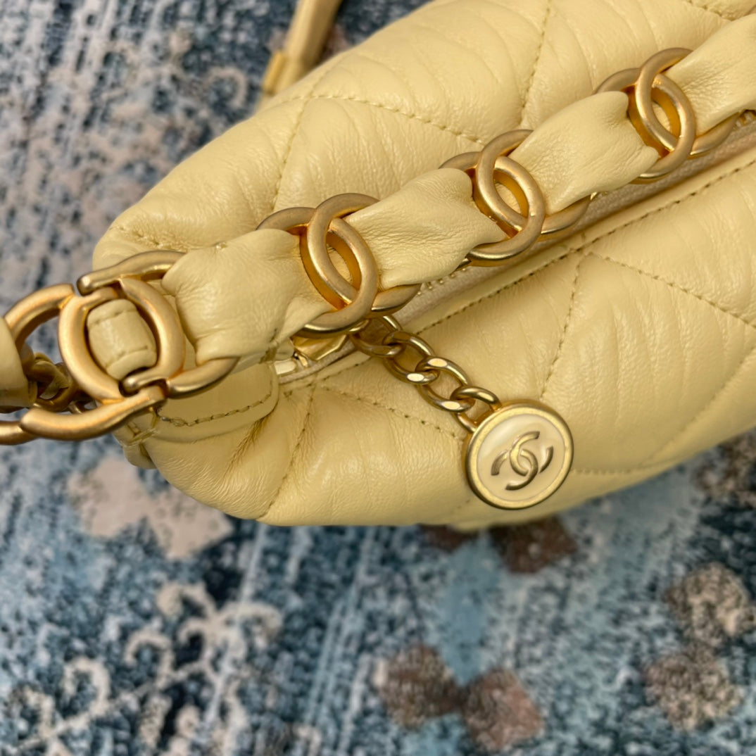 [TOP] CHANEL Hobo Bag Small - Yellow