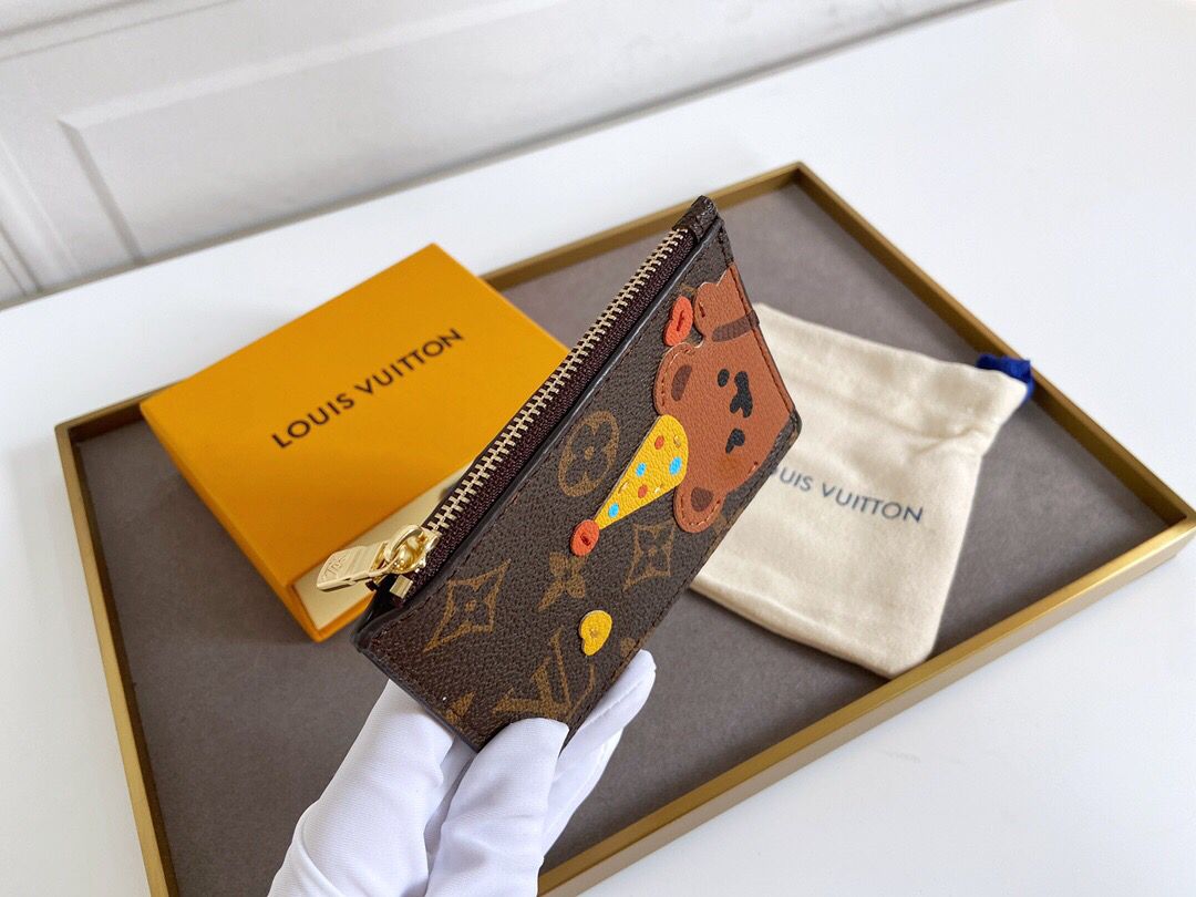[TOP] Louis Vuitton LV £V Zippy Monogram Card Holder - Teddy Bear
