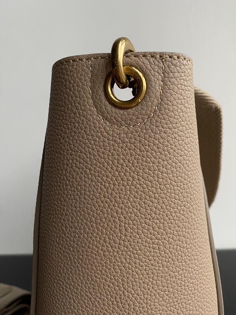 [TOP] CELINE Sangle Small Grainy Bucket Bag - Taupe