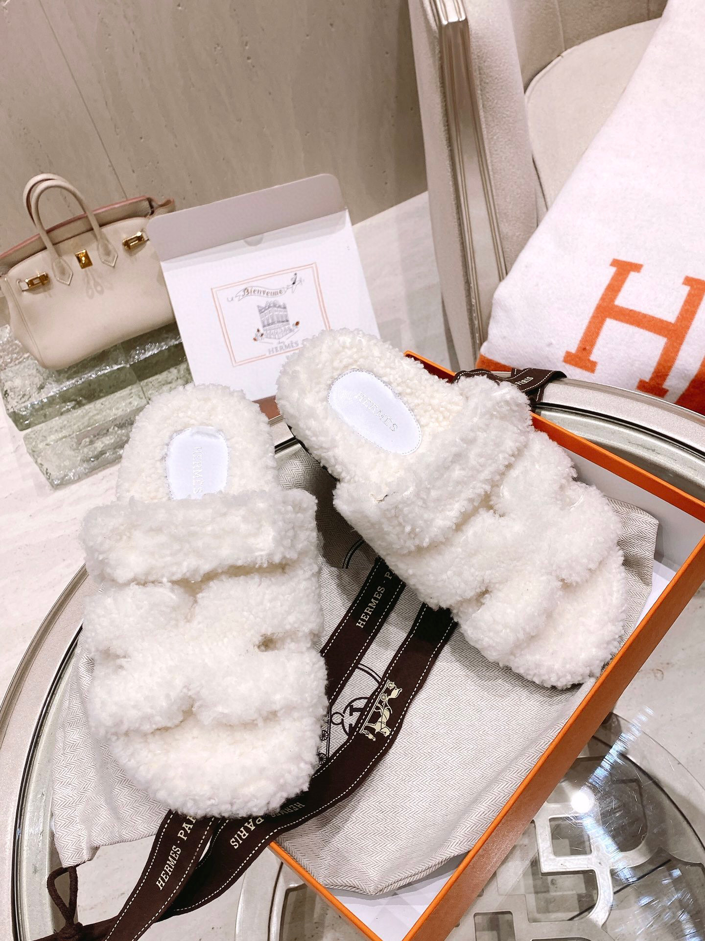 [TOP] HERMES Chypre Fur Sandal - 10 Colours