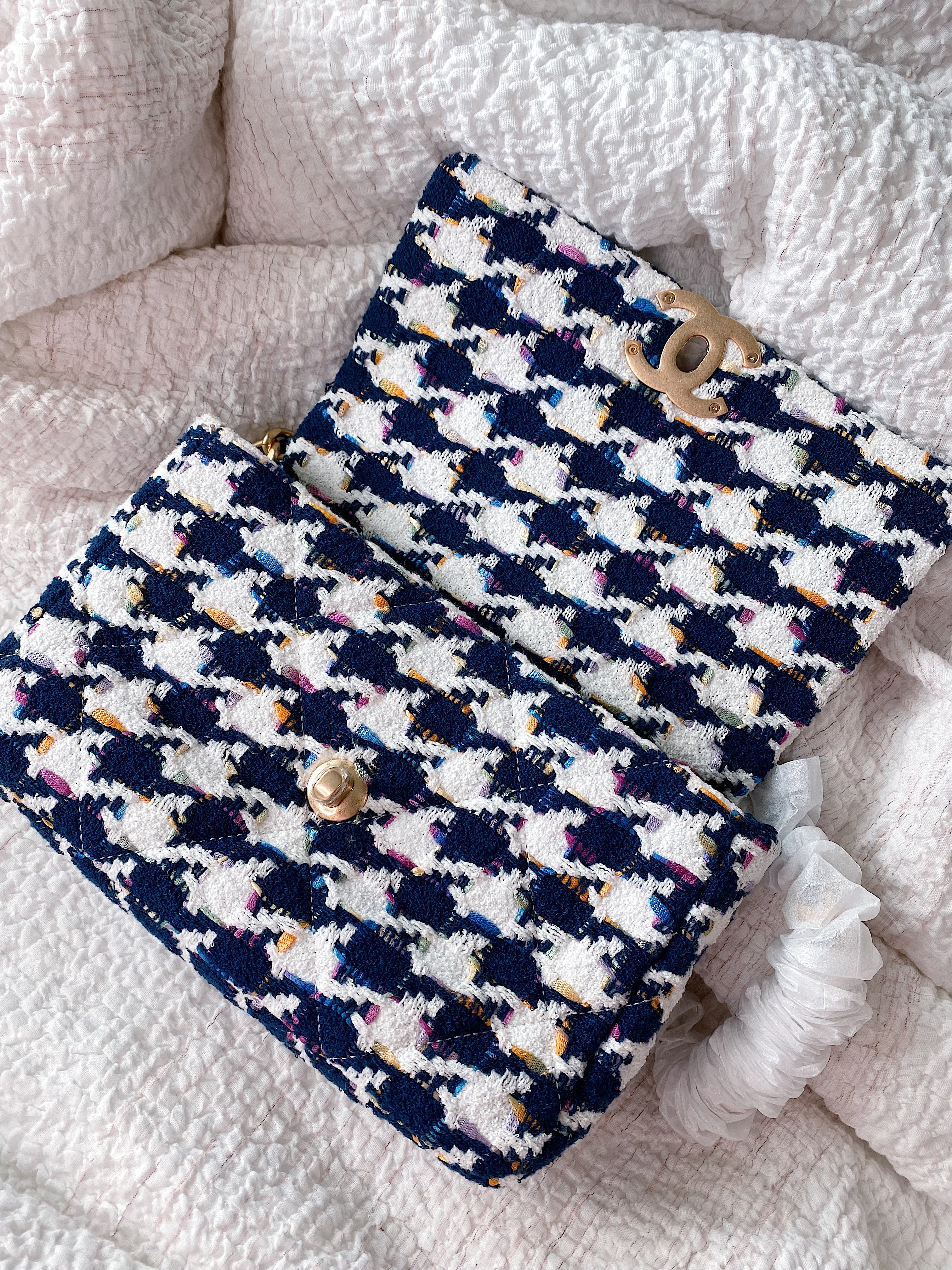 [TOP] CHANEL 19 Bag Small 26cm Houndstooth