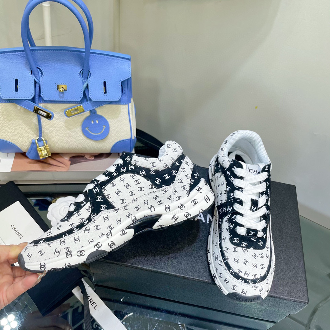 [TOP] CHANEL Two Tone Sneaker - 8 Clolours