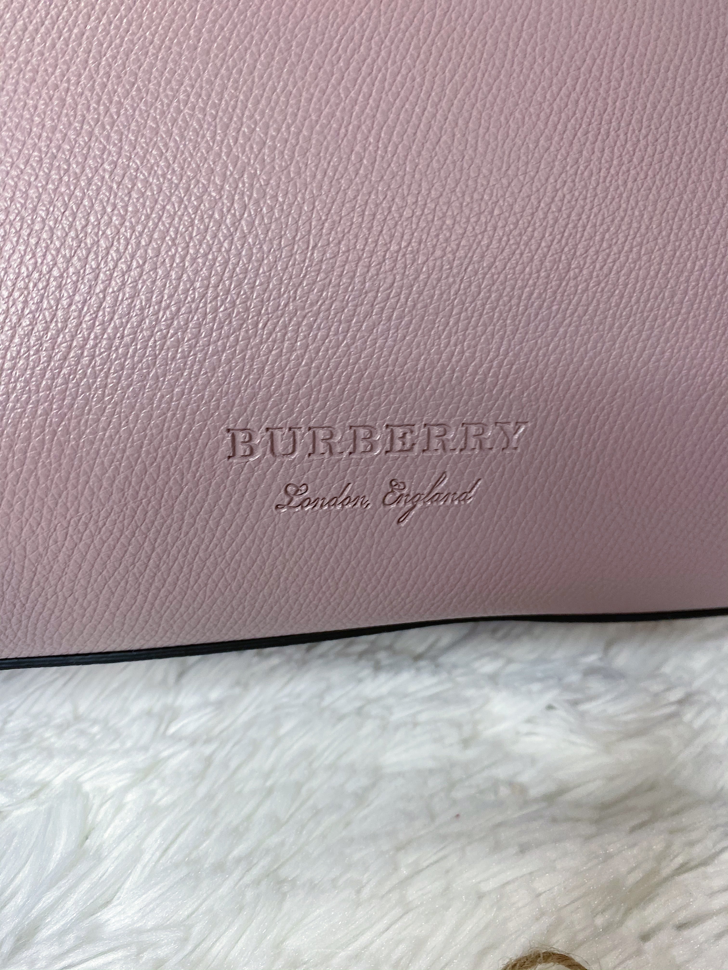[TOP] BURBERRY Reversible Tote - PINK
