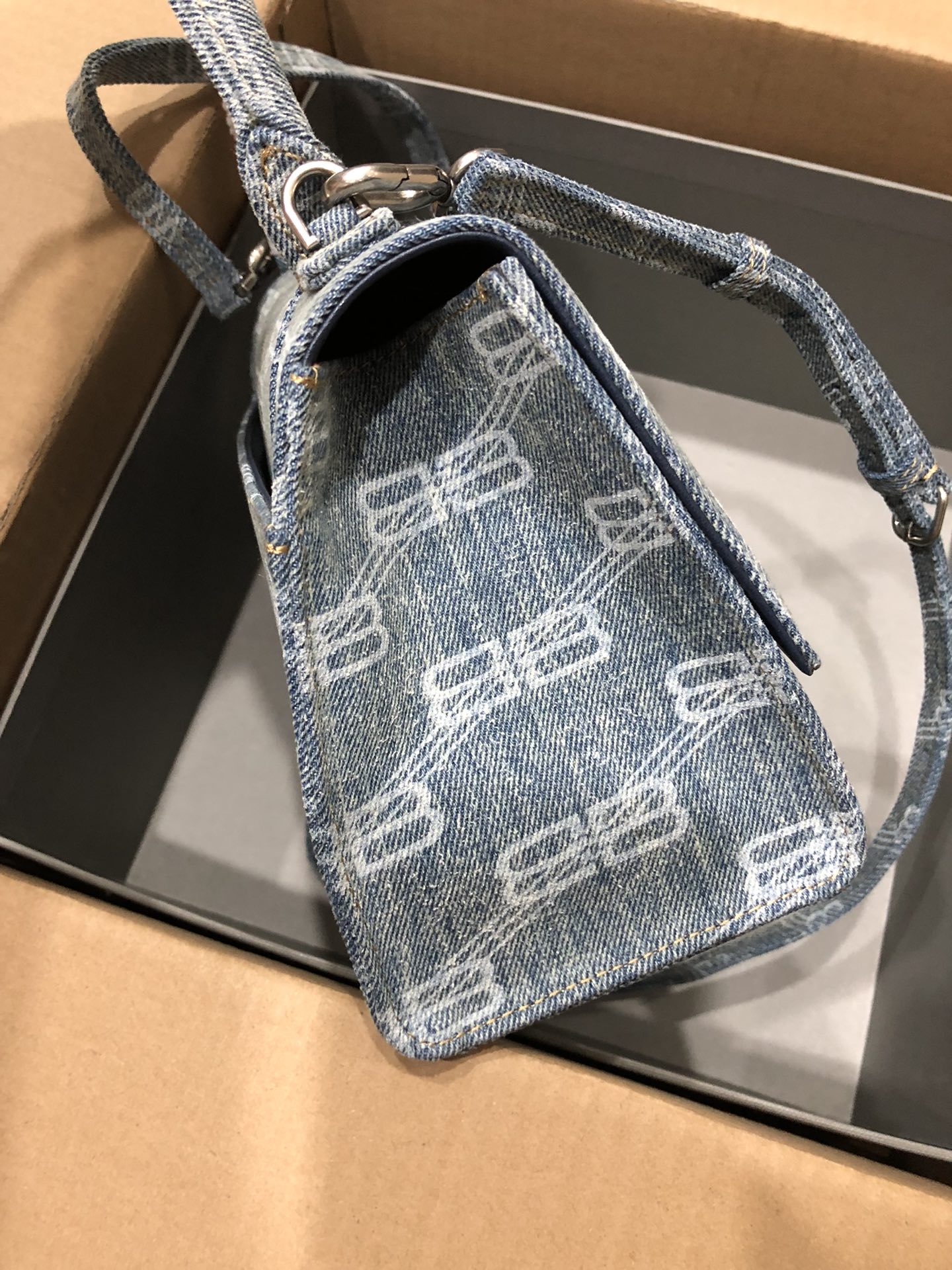 [TOP] BALENCIAGA Cowboy Hourglass Bag 19/23cm - Blue