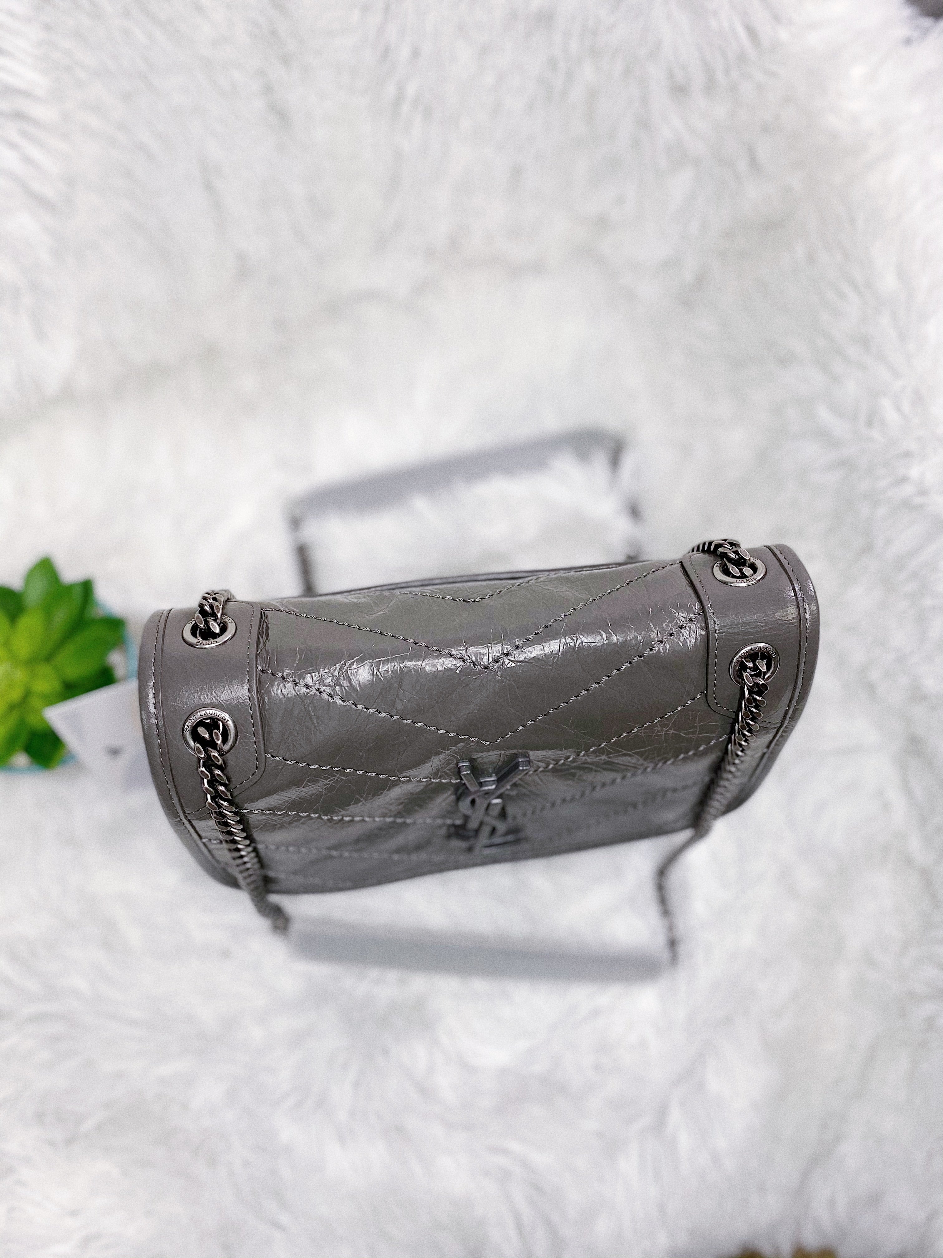 [TOP] Yves Saint Laurent YSL Niki Small Bag Aged Leather 22cm - Stormy Grey