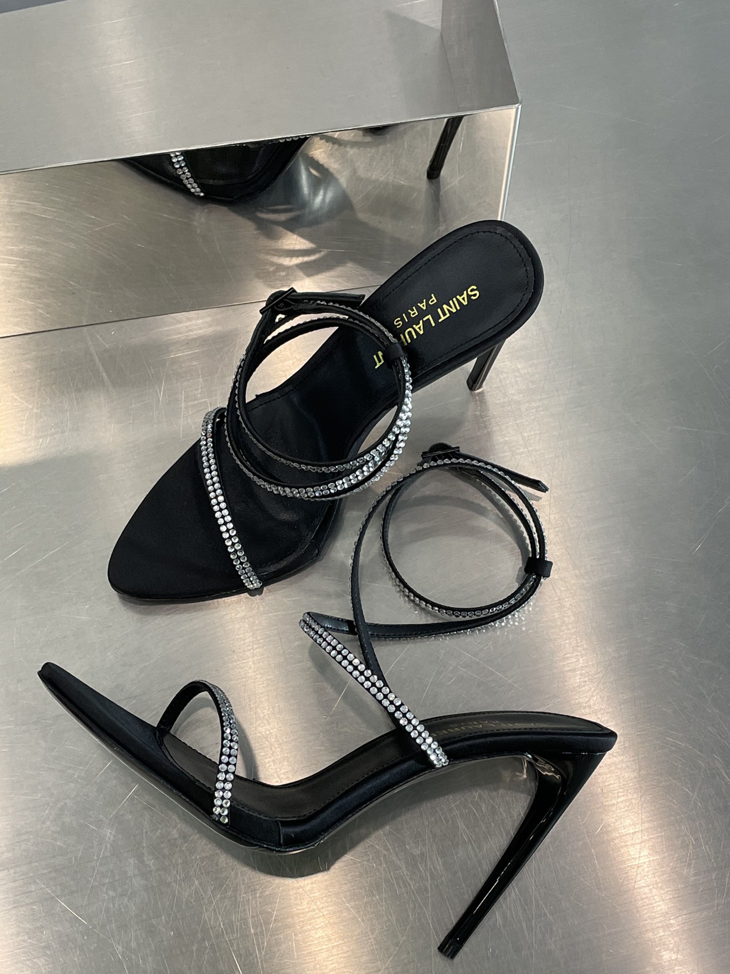 [TOP] Yves Saint Laurent YSL Chain High Heels - SHW - Black