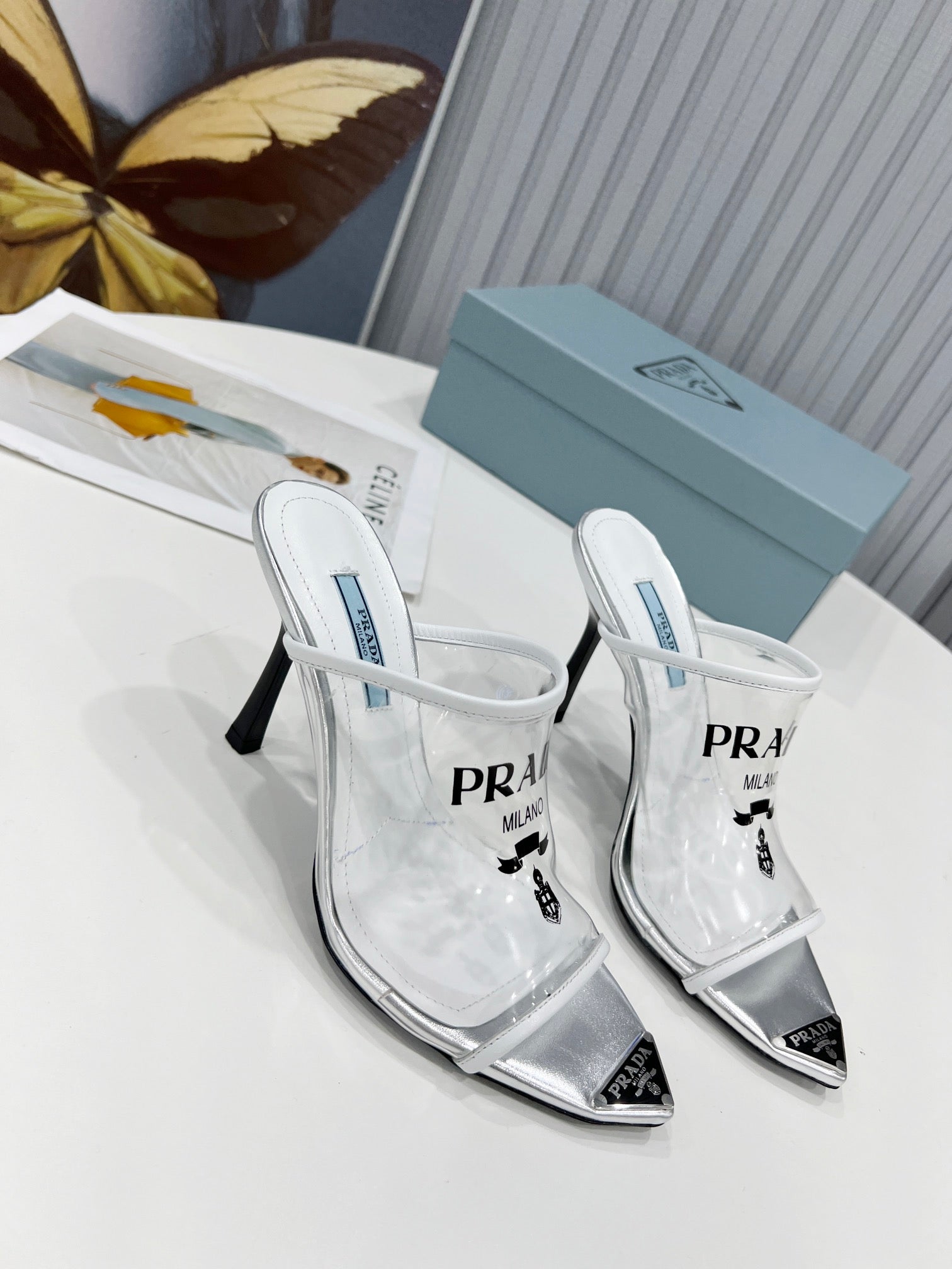 [TOP] PRADA Logo-print Plexiglas High-heel Slides - White