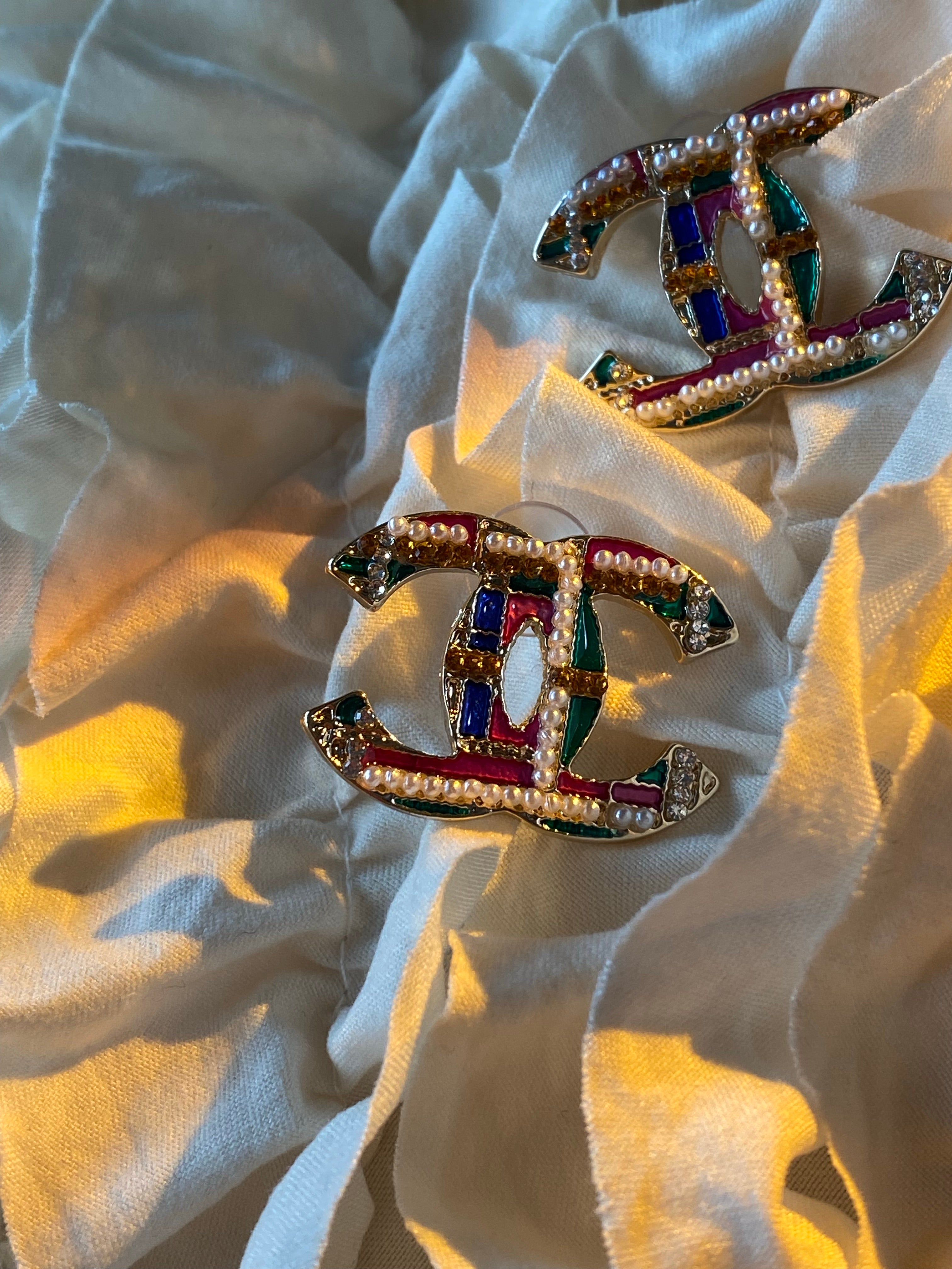 [TOP] CHANEL Stud Earrings