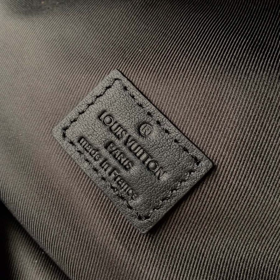 [TOP] Louis Vuitton LV Discovery Monogram Eclipse Bumbag 47.0 x 20.0 x 9.0 cm- Black