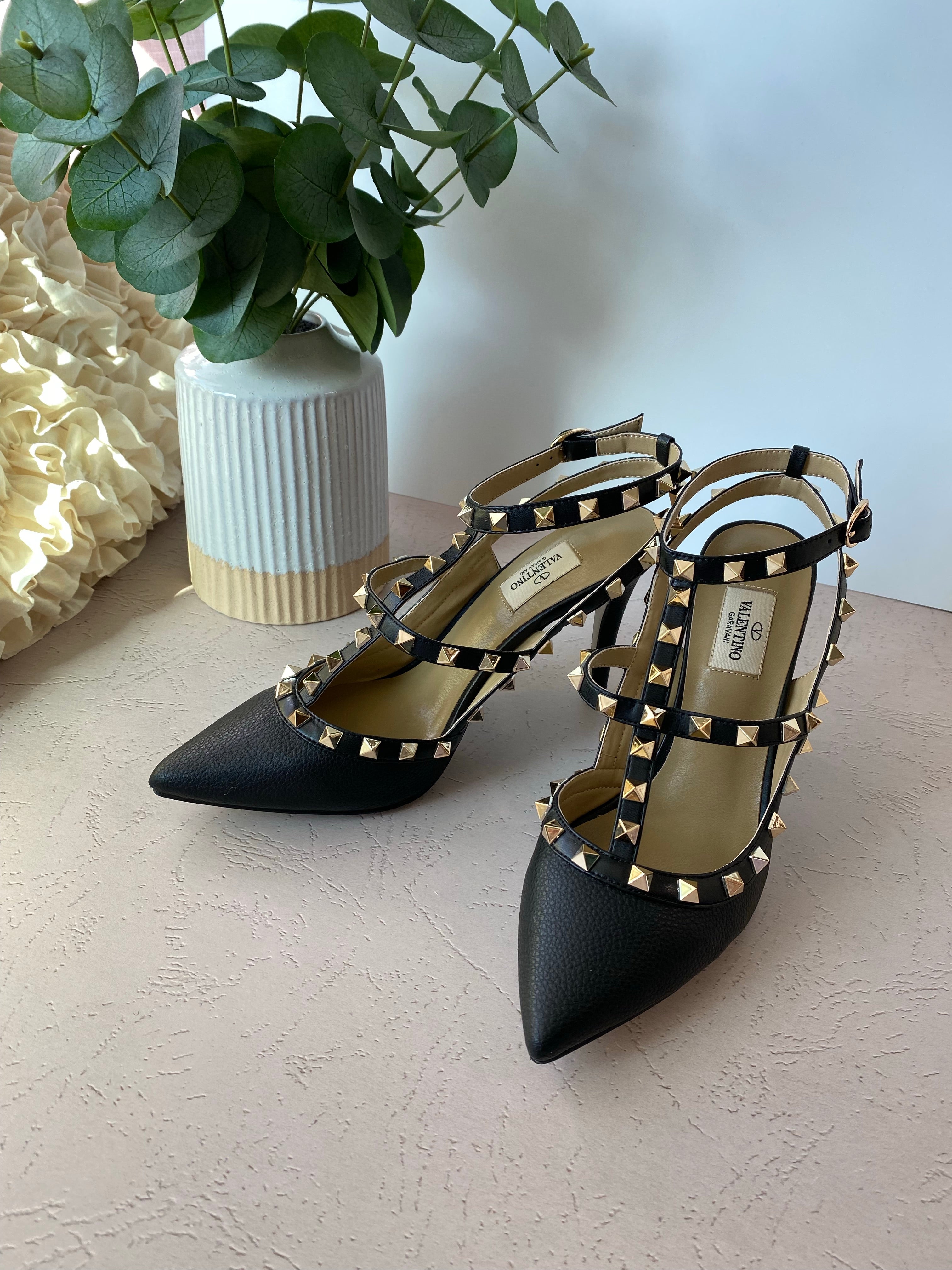 [TOP] VALENTINO  Rock Studs High Heels Grainy Leather - Black