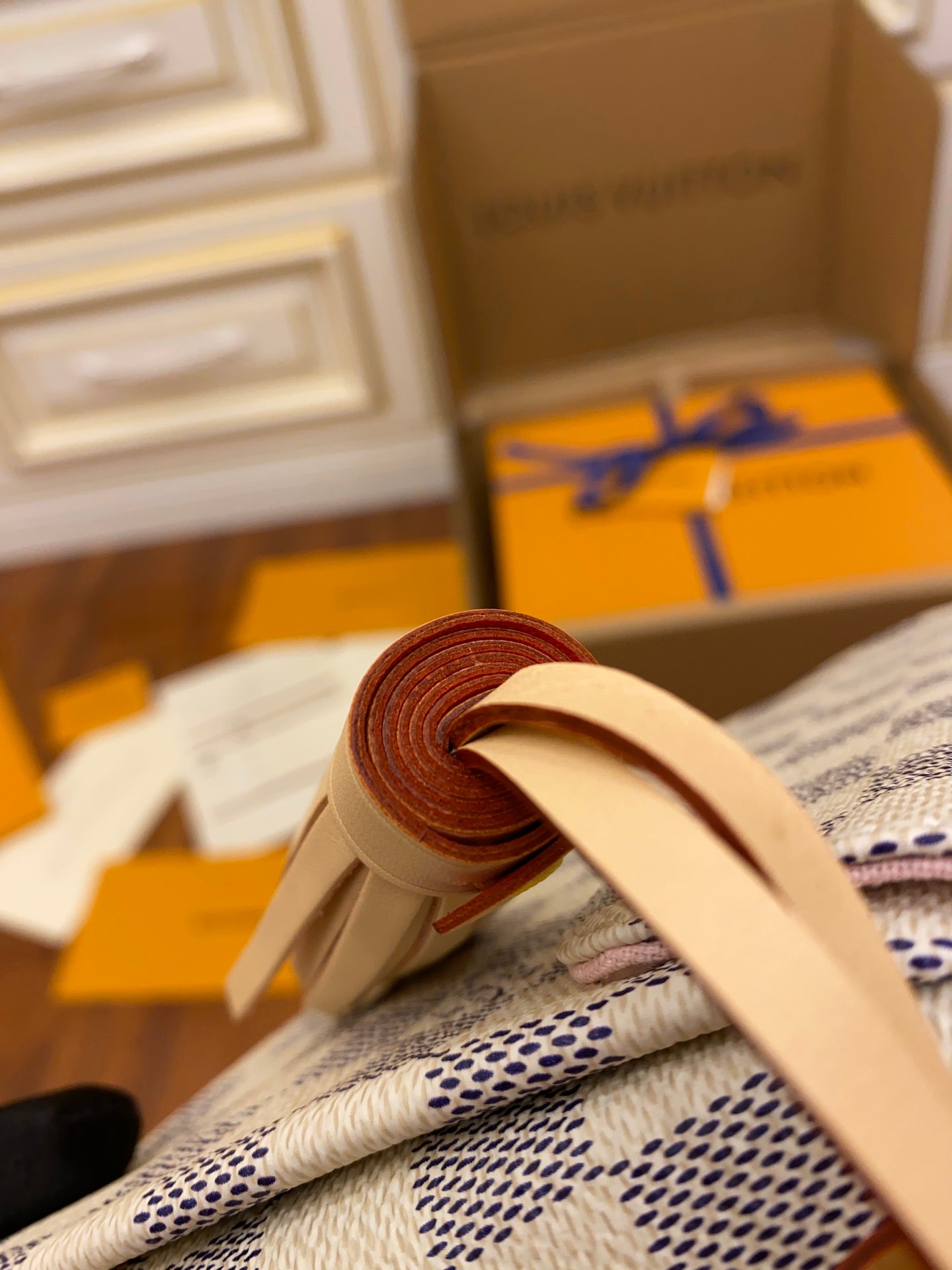 [TOP] Louis Vuitton LV £V Croisette Bag Damier Azur 25x17x9.5CM-Beige