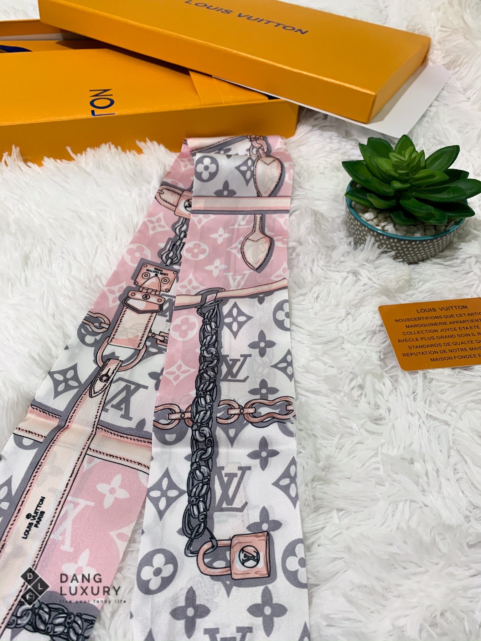 [TOP] Louis Vuitton LV Bandeau Twilly