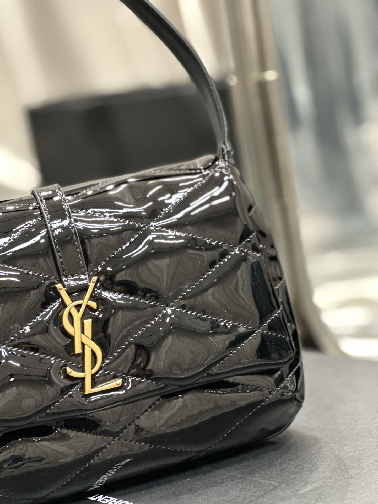 [TOP] Yves Saint Laurent YSL Le 57 Small Patent Leather Shoulder Bag - Black