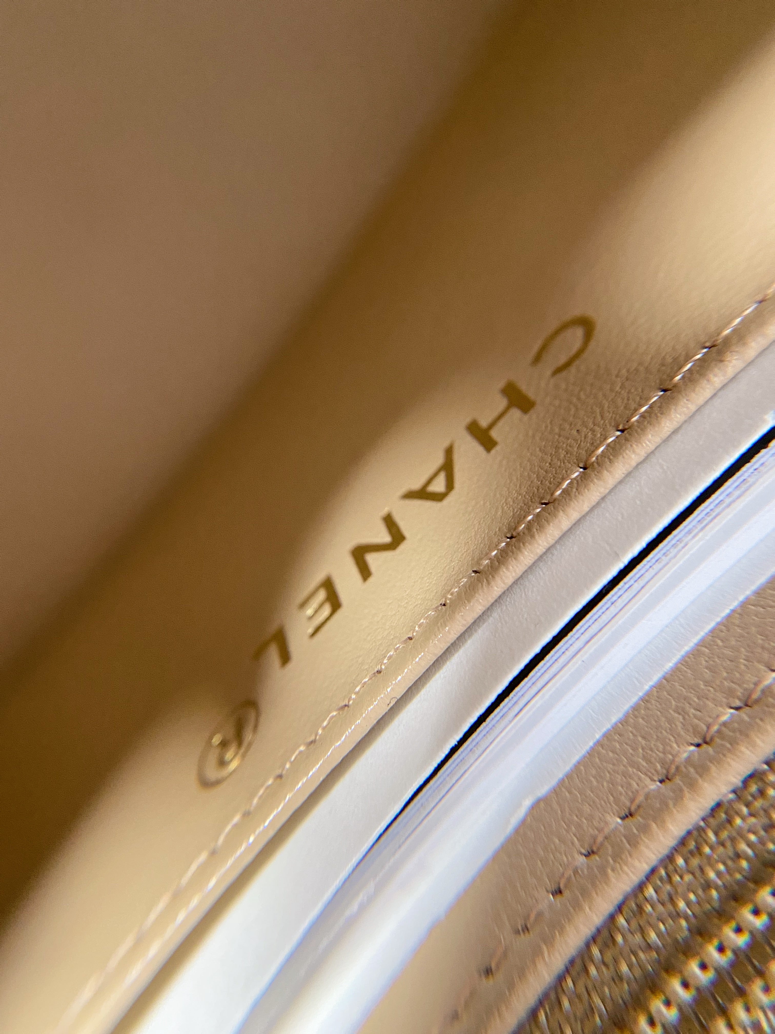 [TOP] CHANEL Diana Small Flap Bag - Beige & GHW