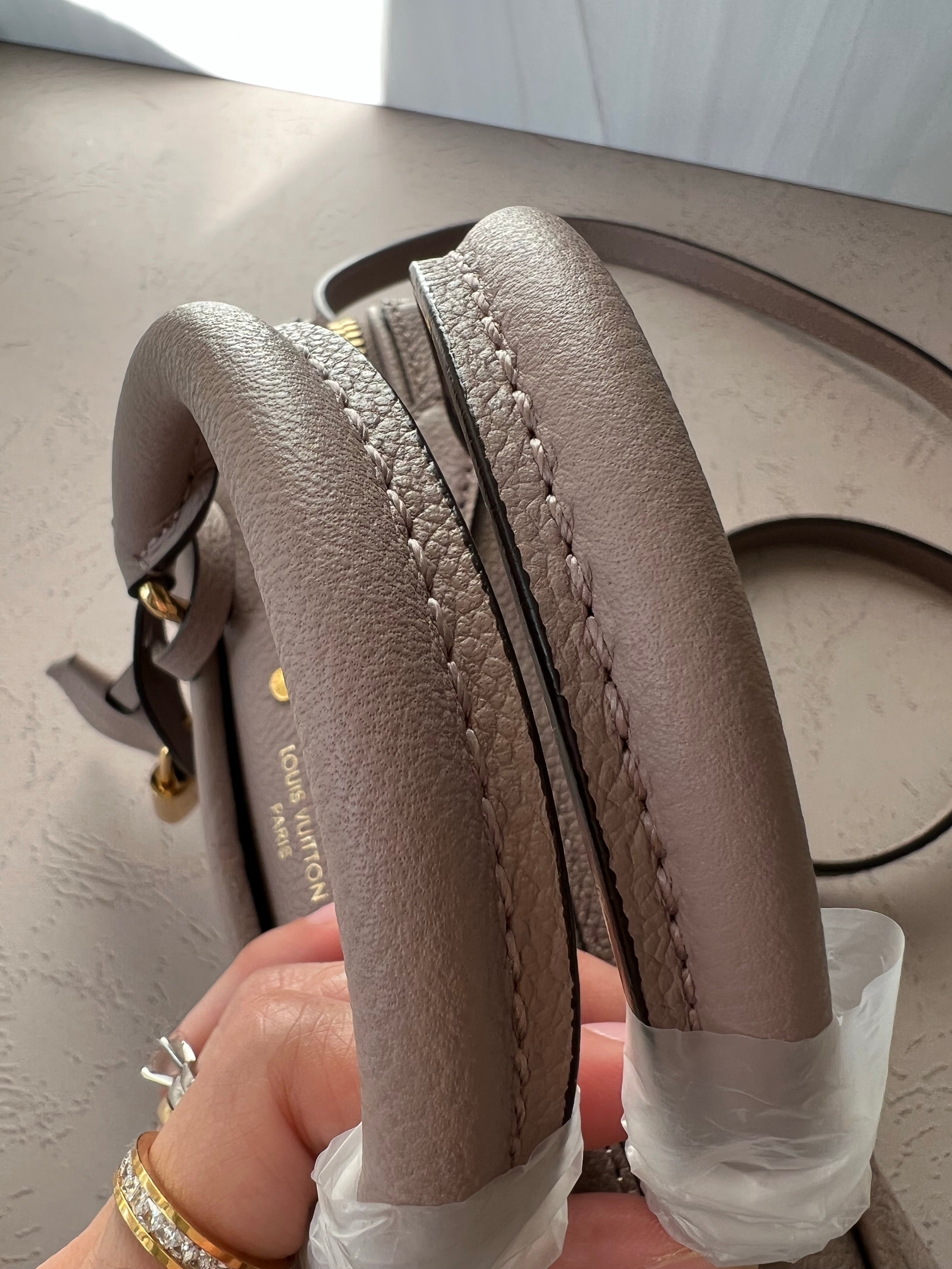 [TOP] Louis Vuitton LV  Speedy Bag 20x13.5x12cm - Turtle Dove