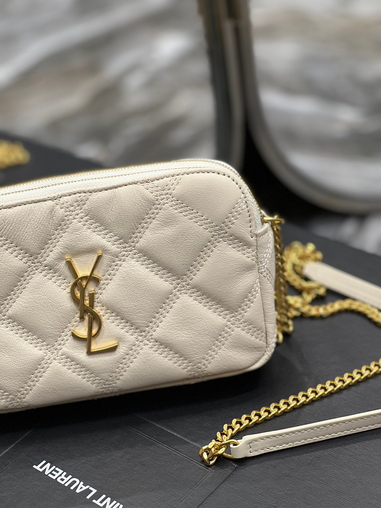 [TOP] Yves Saint Laurent YSL Beckly Double Zip Pouch Bag - White GHW