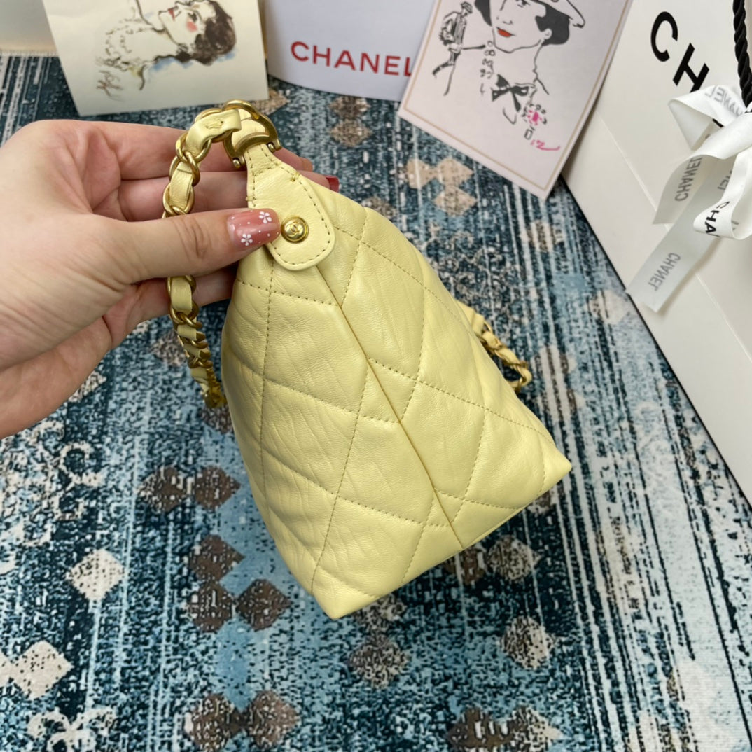 [TOP] CHANEL Hobo Bag Small - Yellow