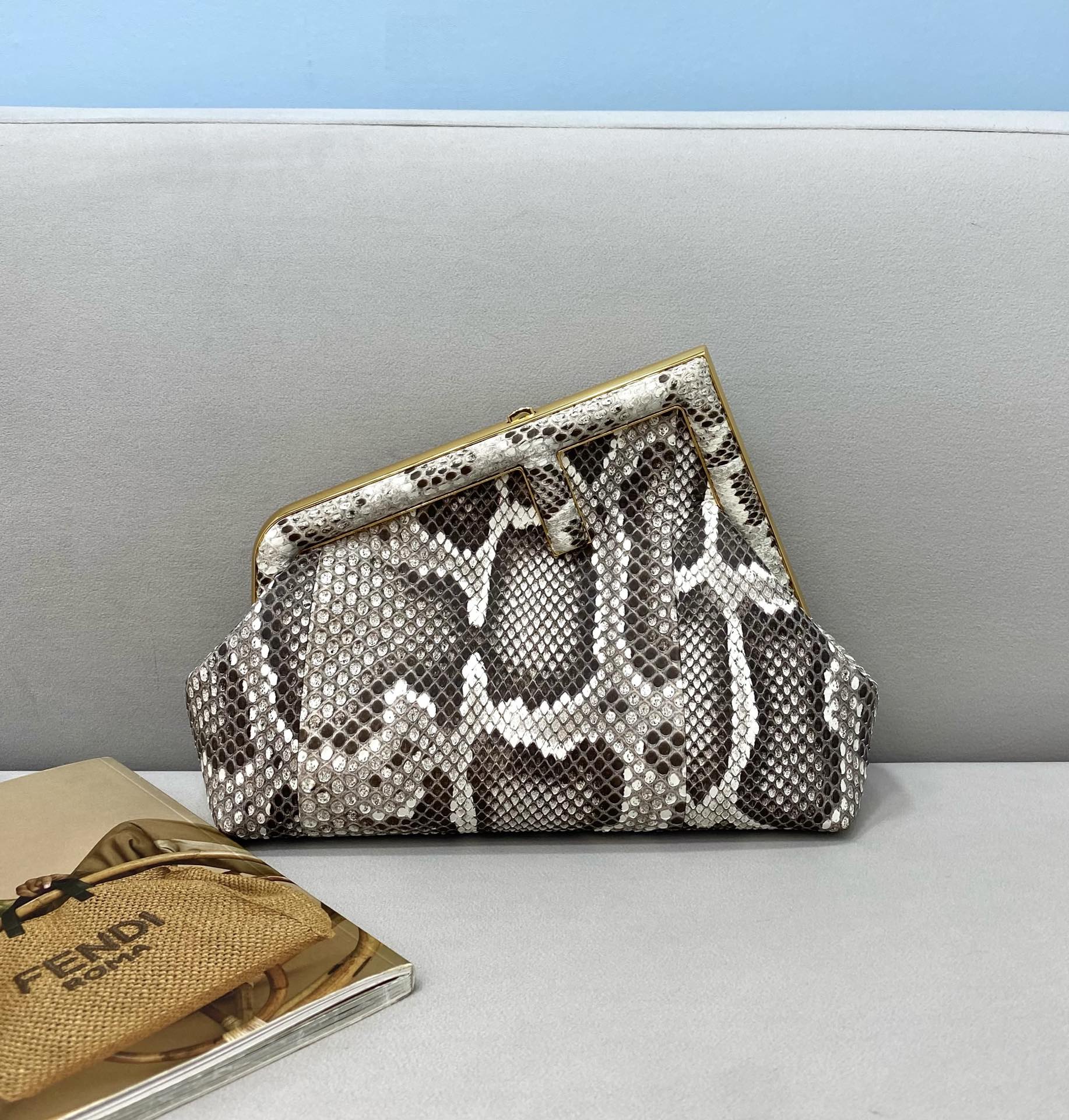 [TOP] FENDI FENDI First Bag Small - True Python Skin