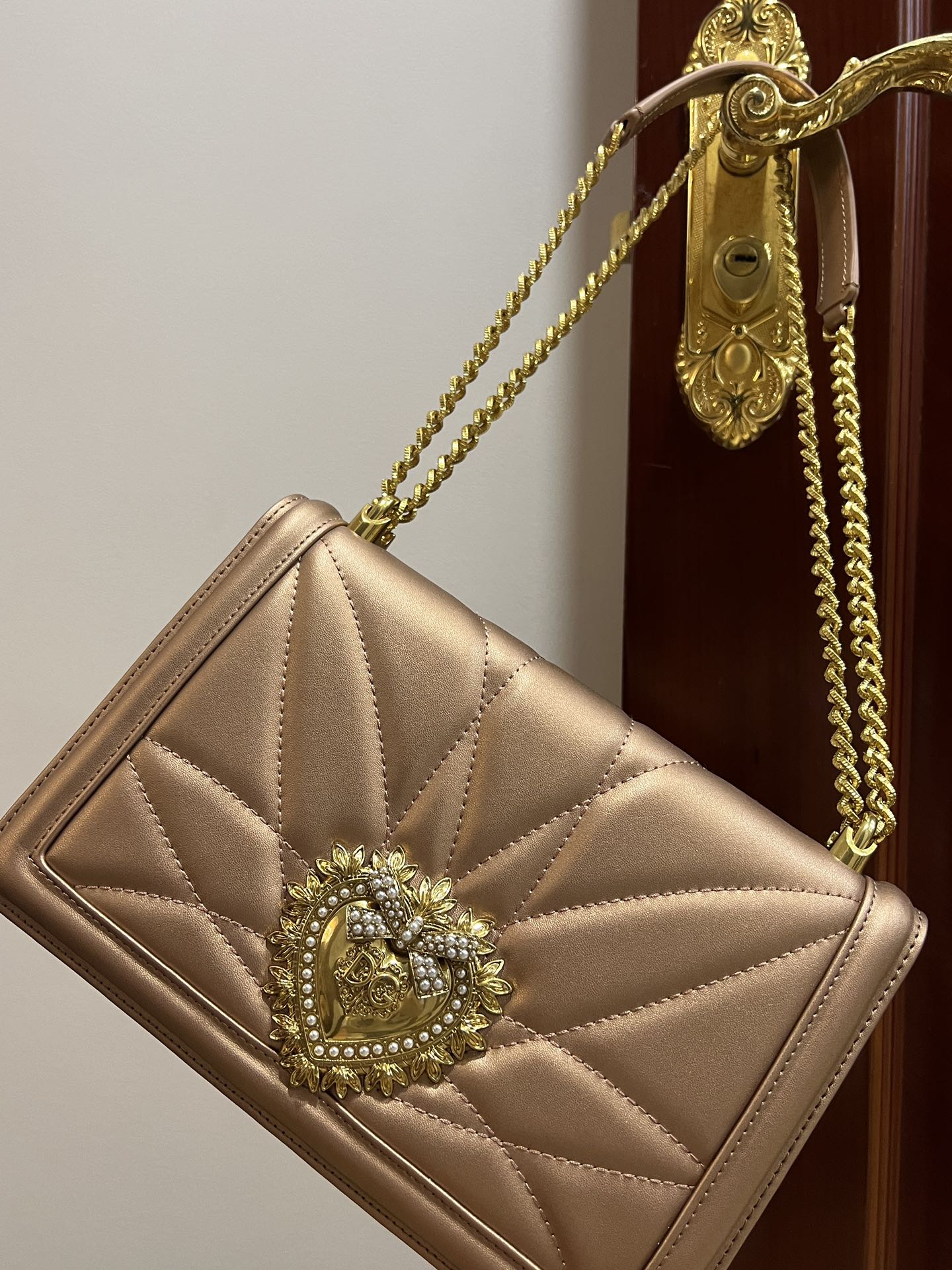 [TOP] Dolce & Gabbana D&G Nappa Leather Devotion Bag 26X18X7.5 - 3 Color