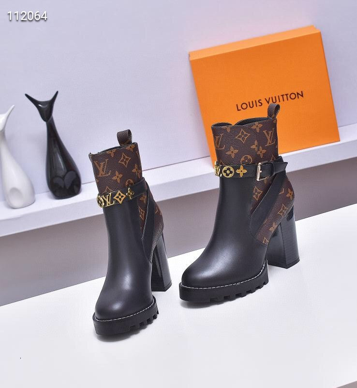 [TOP] Louis Vuitton LV £V Ankle Boots Monogram Metal Charm - Black