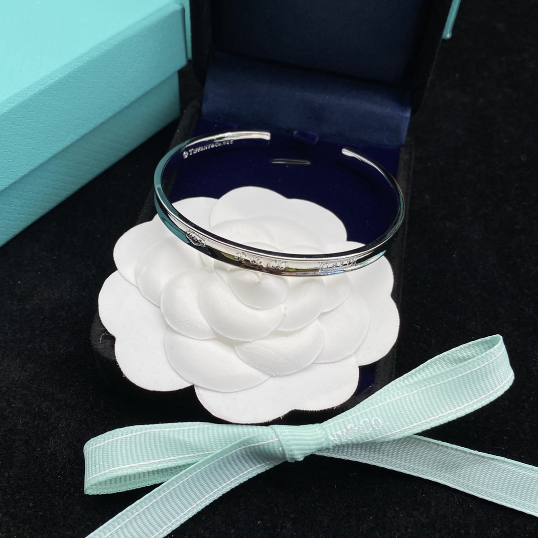 [TOP] Tiffany & Co. 1837™ Cuff in Silver Bracelet