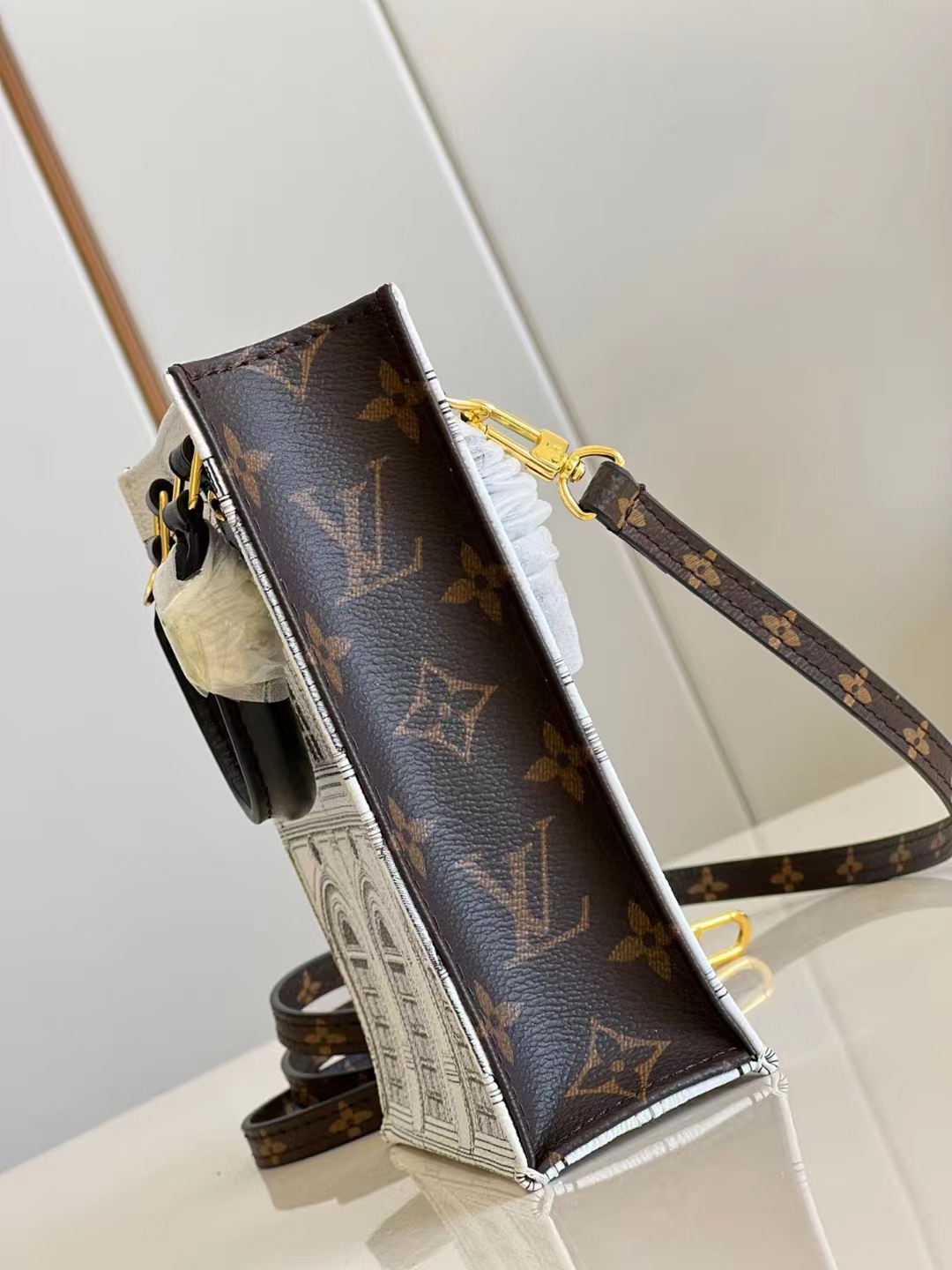 [TOP] Louis Vuitton LV Sac Plat Bag 14x17x5cm- White Houses Printed