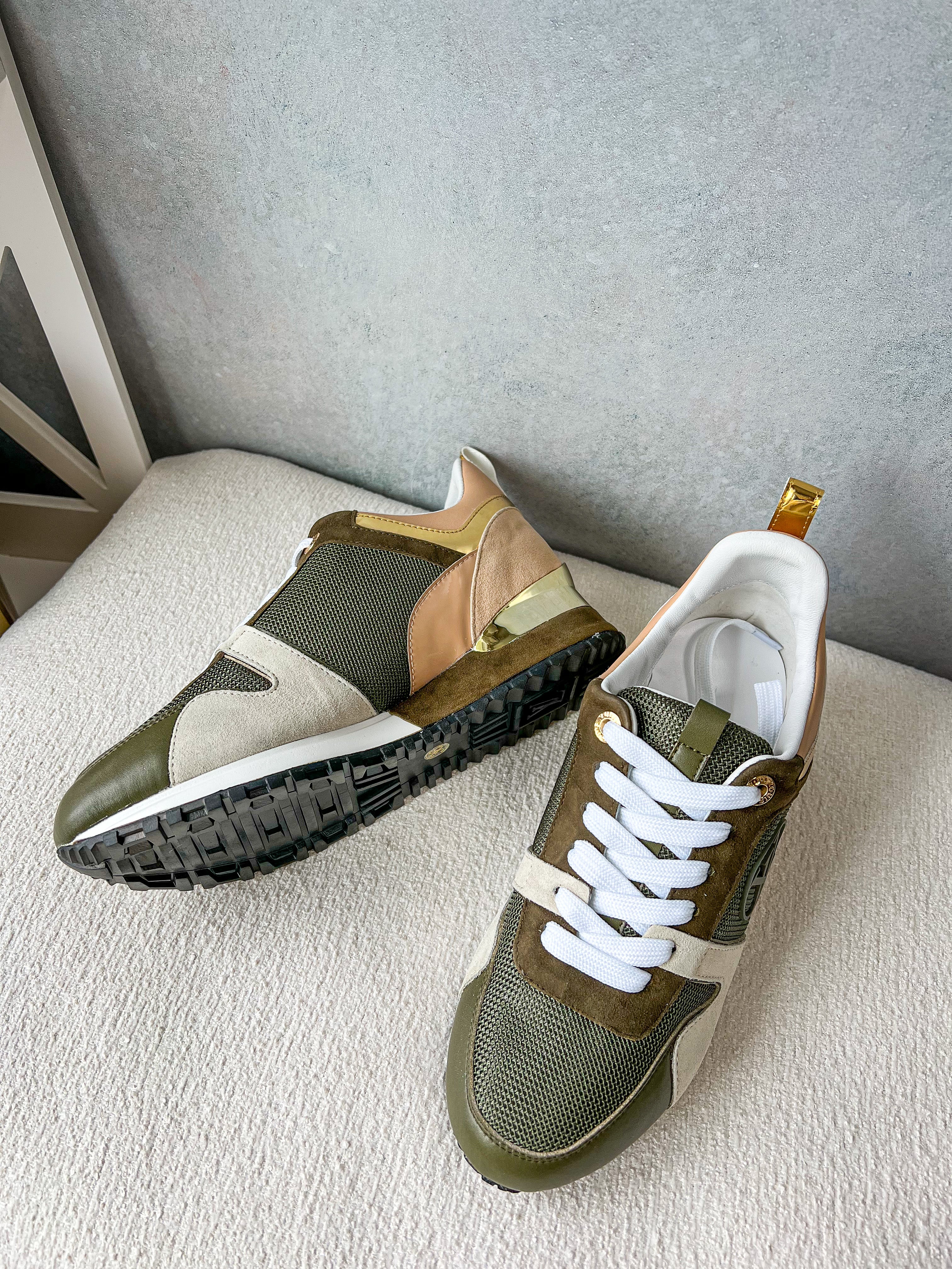 [TOP] Louis Vuitton LV L*V Runaway Sneakers - 24 Colors