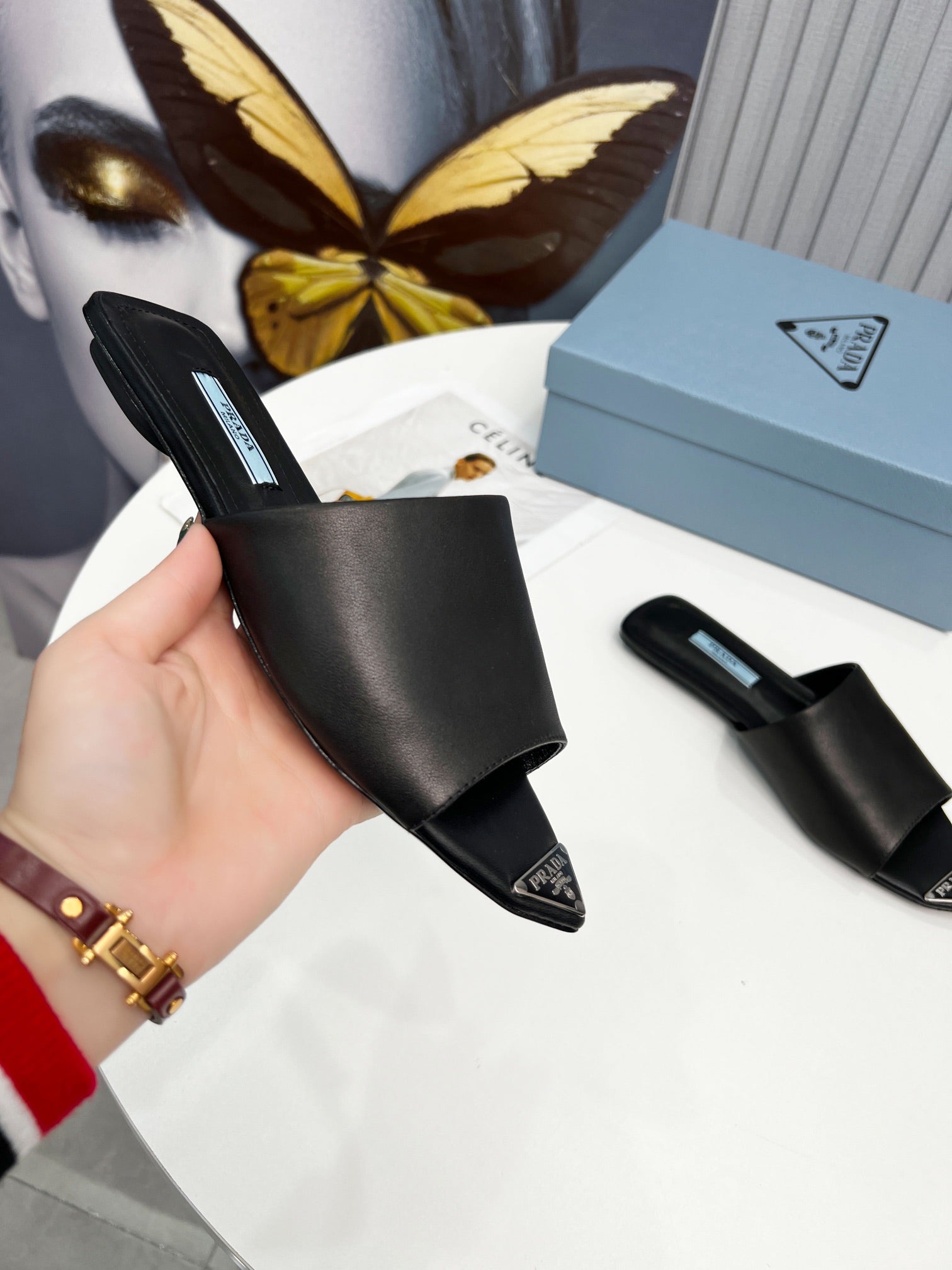 [TOP] PRADA Sleek Line Enamel Triangle Logo Leather - Black