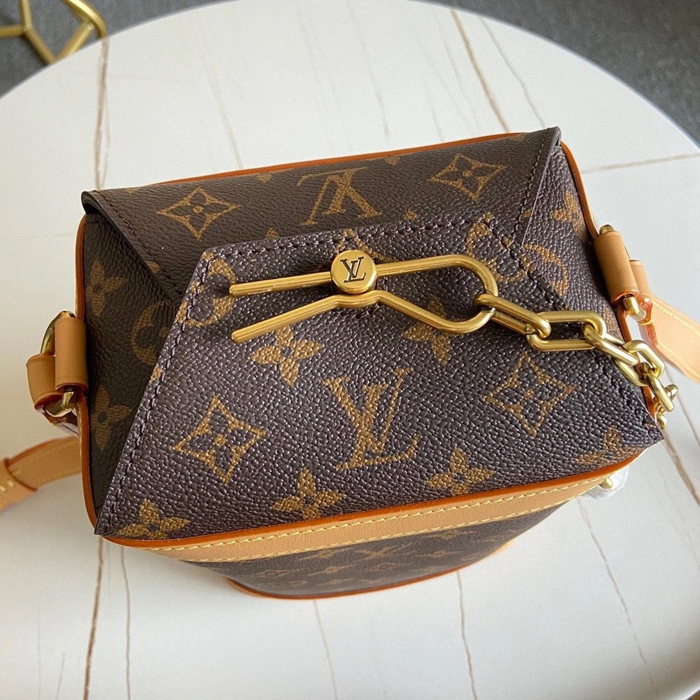 [TOP] Louis Vuitton LV  Legacy Milk Box Bag 16.5x21.5x11.5cm-Brown