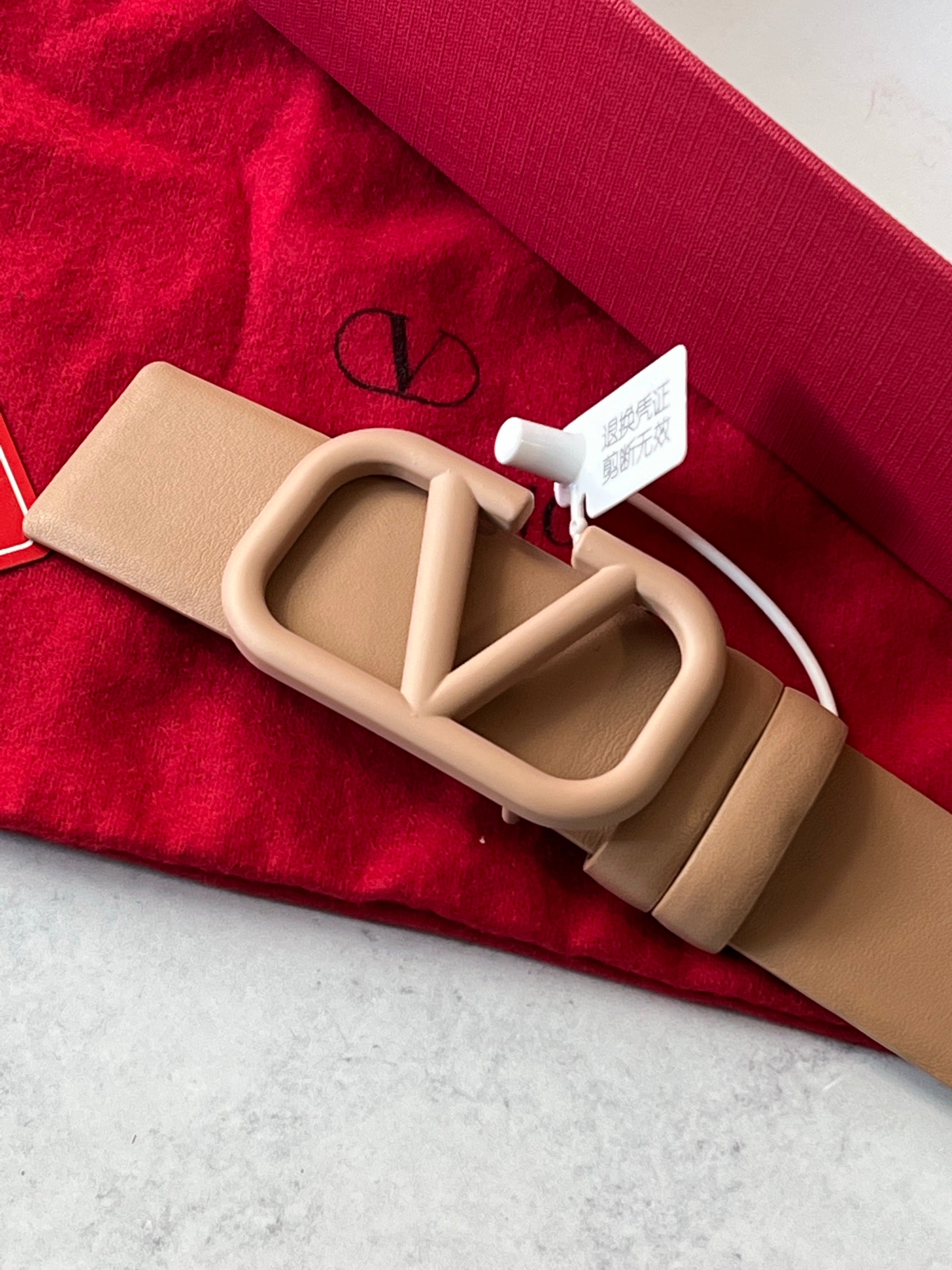 [TOP] VALENTINO VLOGO Leather Mate Belt - Nude