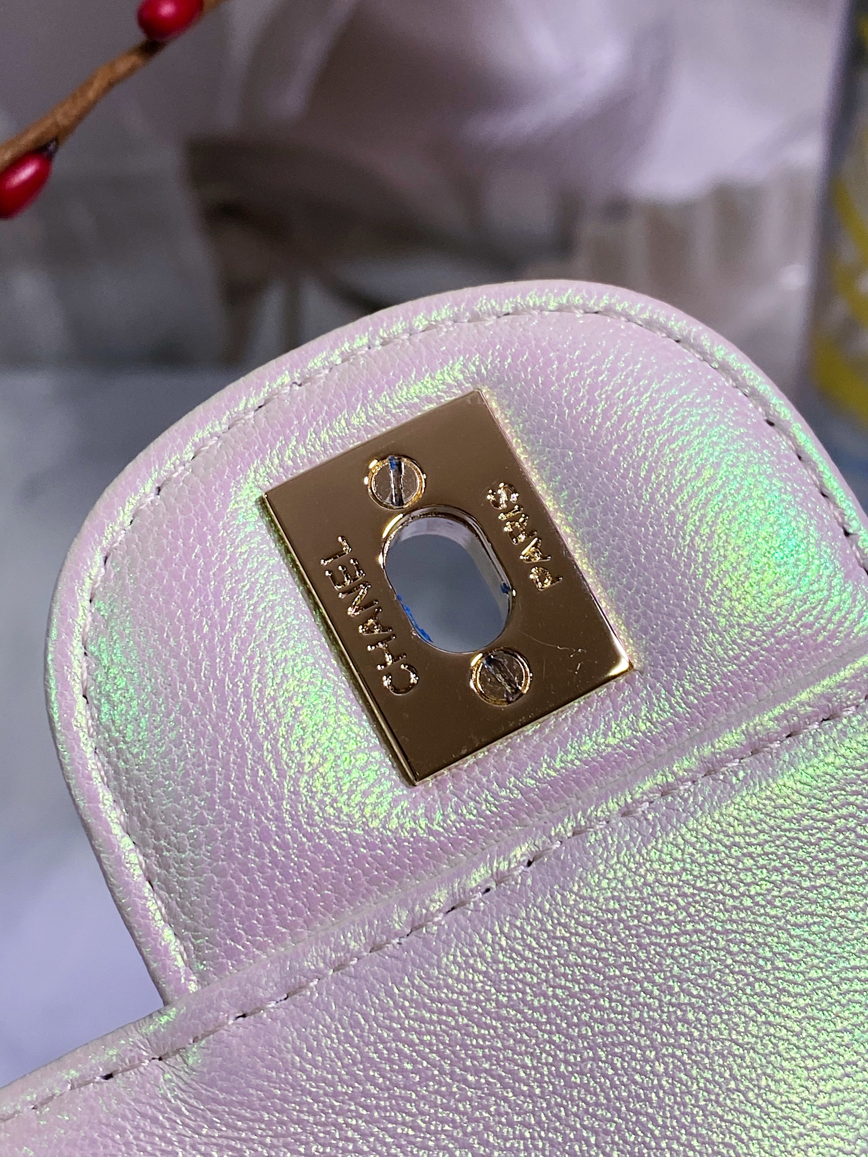 [TOP] CHANEL Classic Flap Bag Outside Thread Mini 20CM - White Iridescent