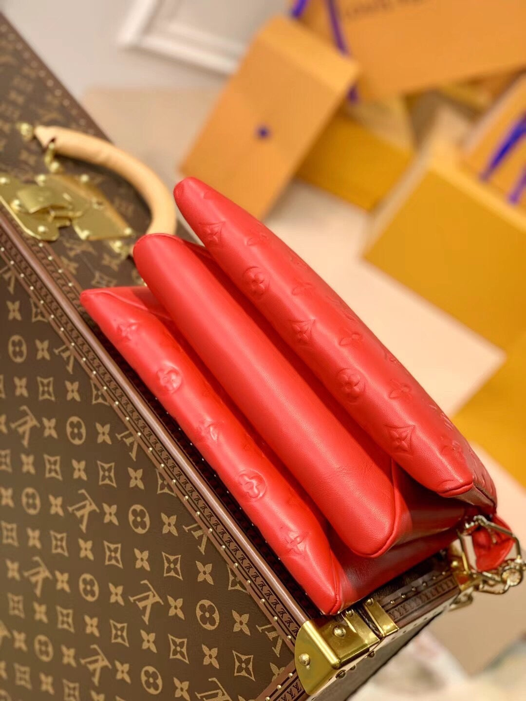 [TOP] Louis Vuitton LV Coussin PM Bag Lambskin - Red
