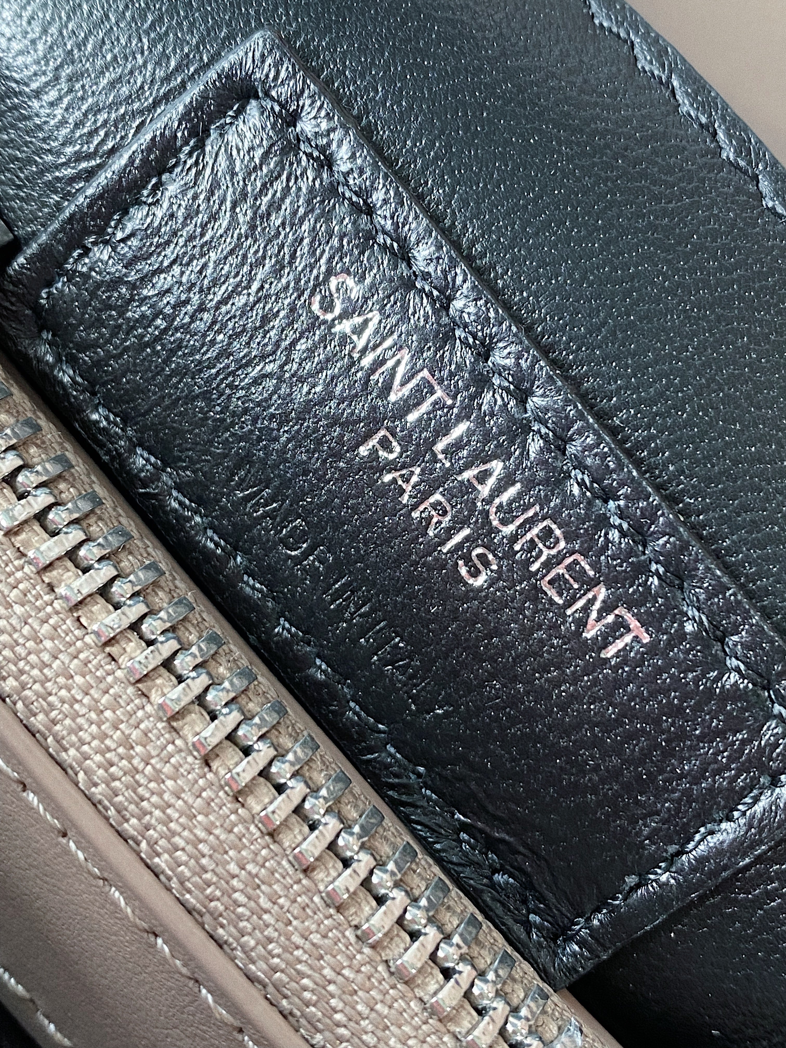 [TOP] Yves Saint Laurent YSL Loulou Quilted Shoulder Bag Small 20cm - Taupe