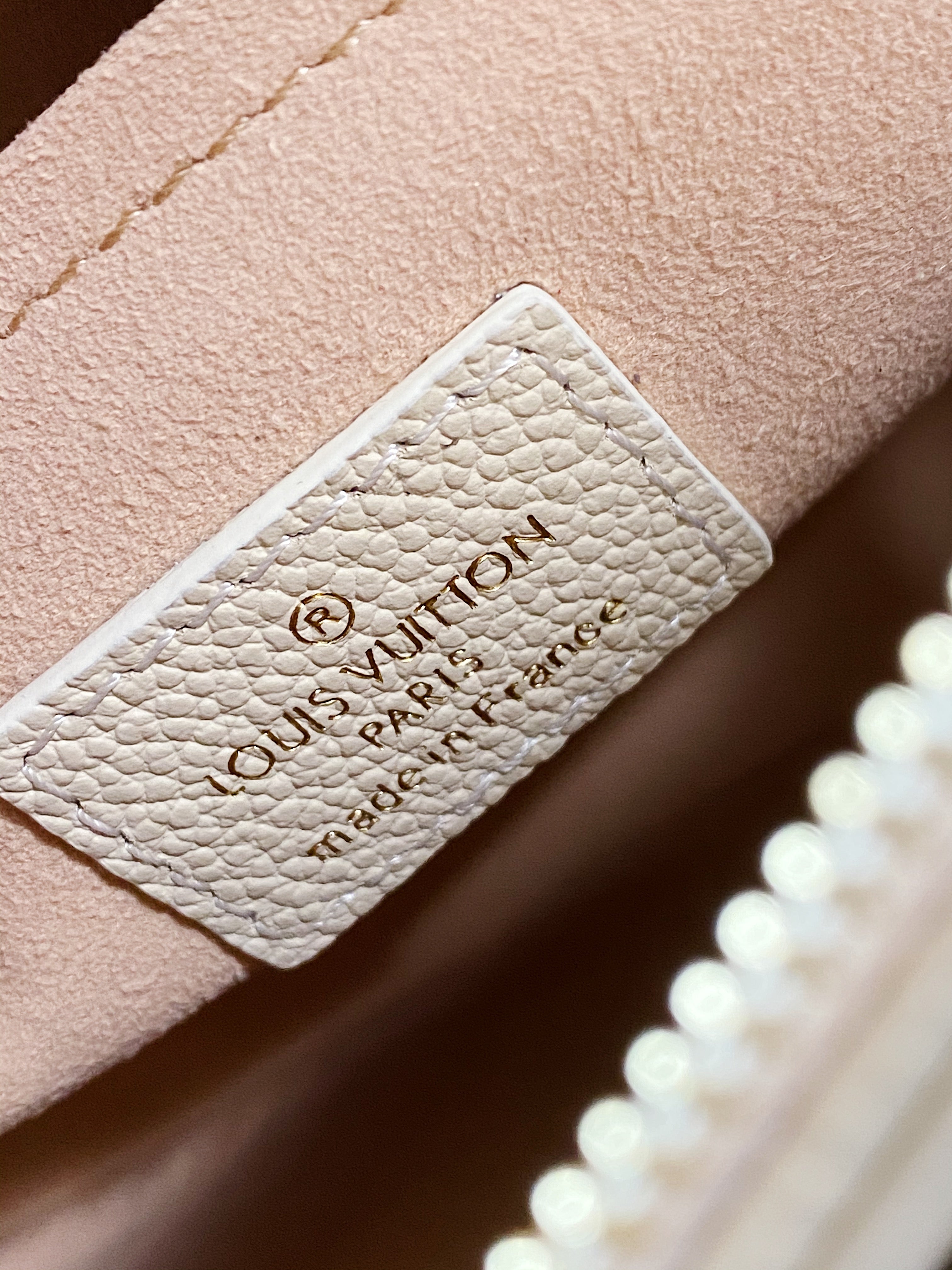 [TOP] Louis Vuitton LV £V Empreinte Multi Pochette Giant Monogram 21X12X3cm- White
