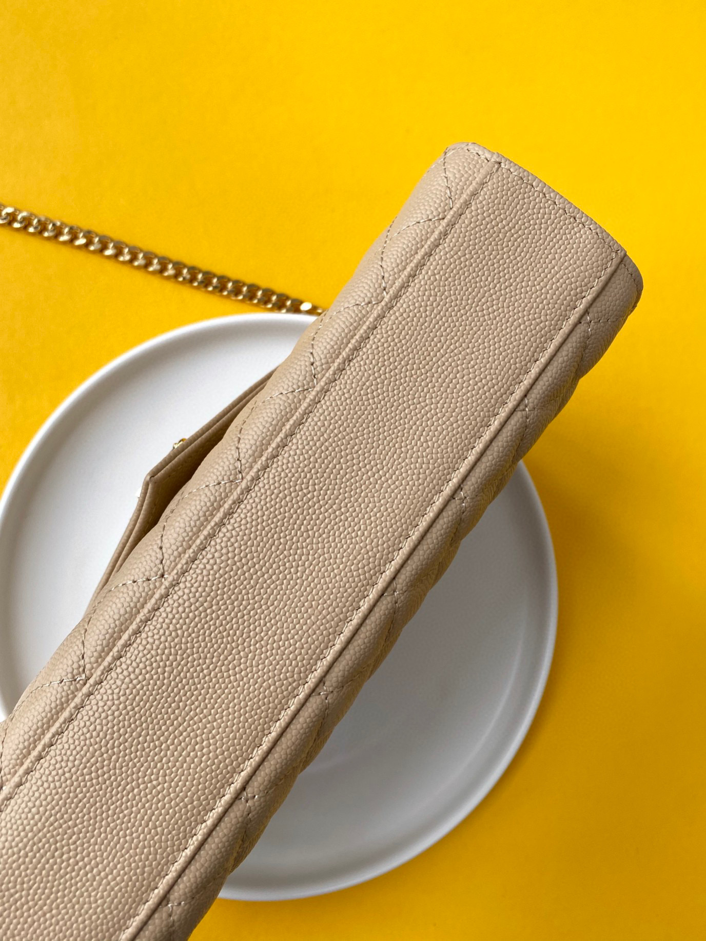 [TOP] Yves Saint Laurent YSL Envelope Bag Caviar Medium 24cm - GHW