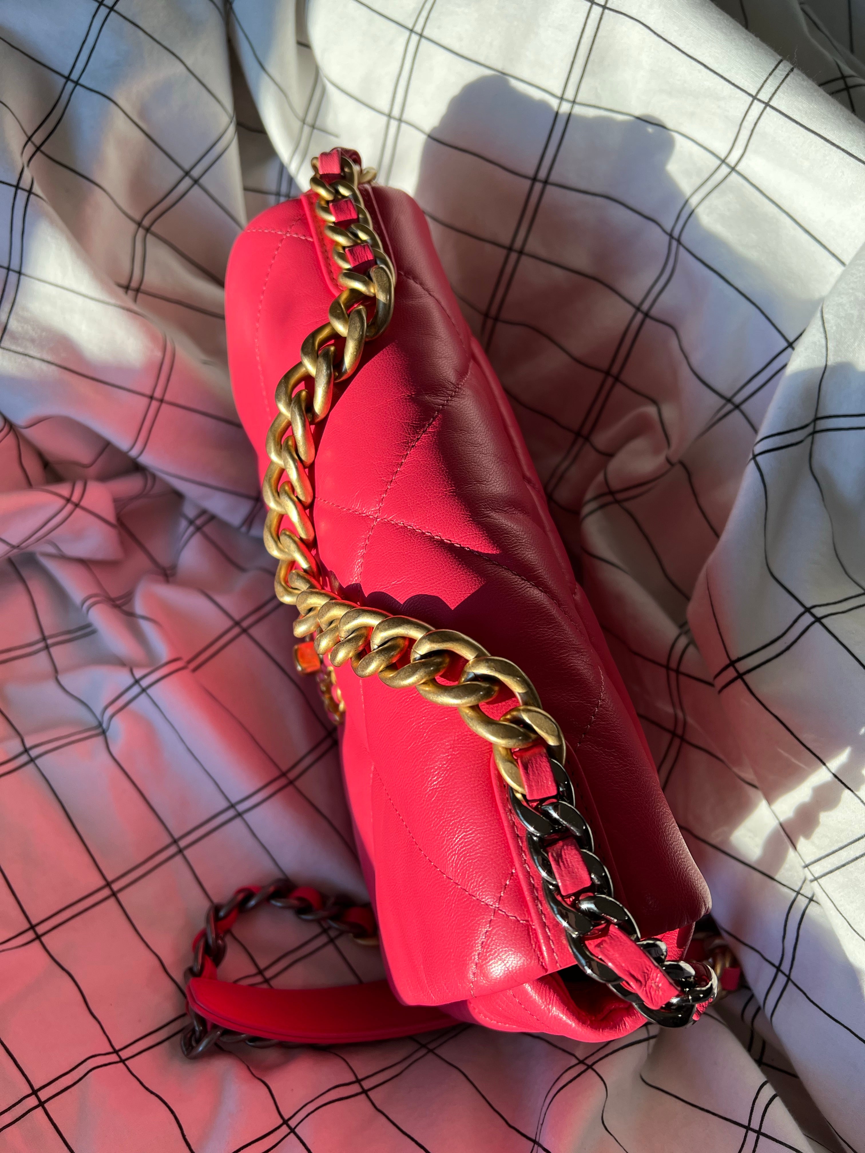 [TOP] CHANEL19 Bag Small 26cm - Hot Pink