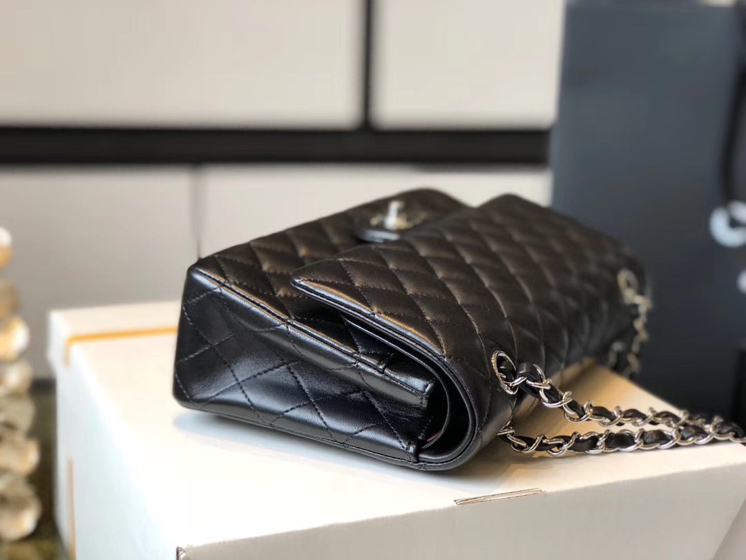 [TOP] CHANEL Classic Flap Bag Lambskin Medium 25.5cm – Black w SHW