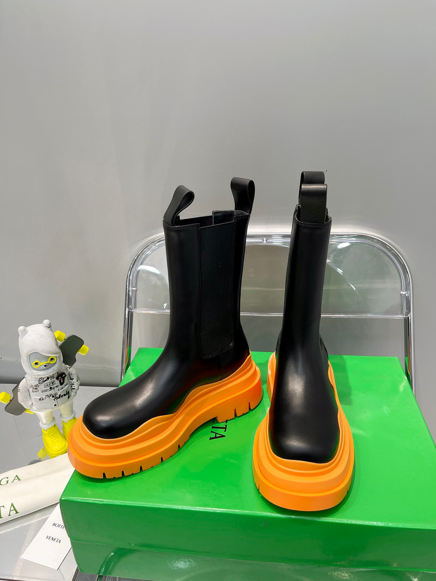 [TOP] Bottega Veneta BV Tire Chelsea Boot - Six Colours