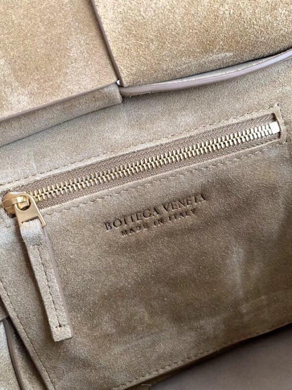 [TOP] Bottega Veneta BV Mini Arco 29 Sude Bag - Brown