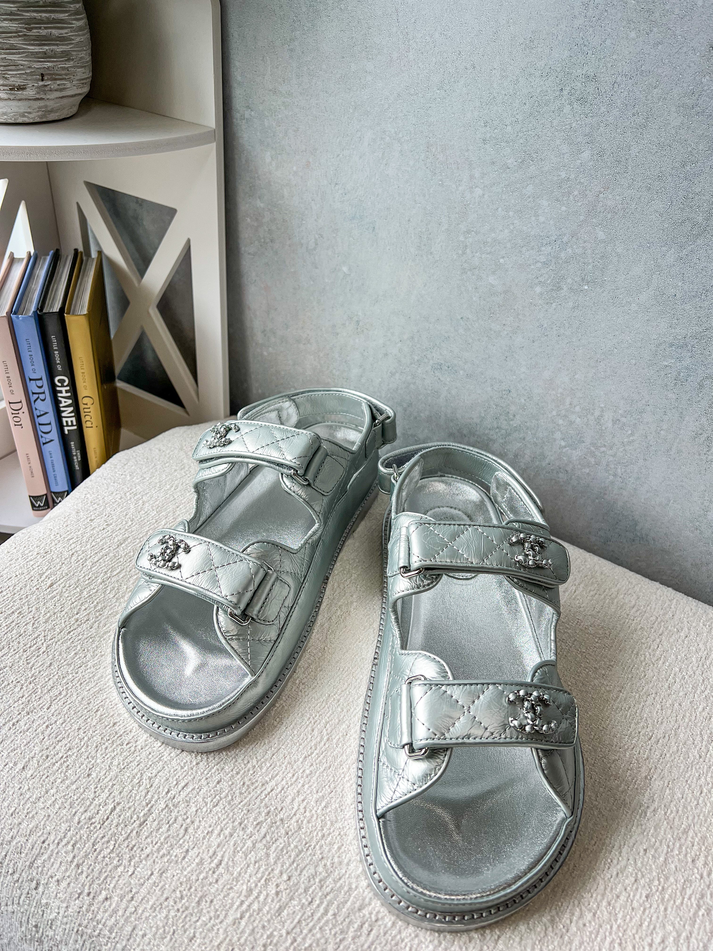 [TOP] CHANEL Dad Sandals - Metallic Silver