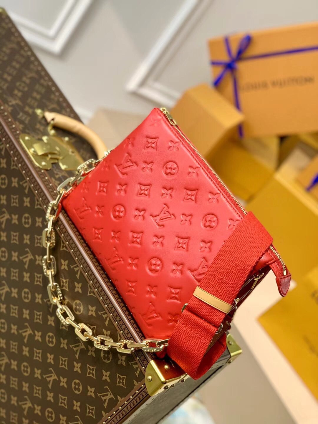 [TOP] Louis Vuitton LV Coussin PM Bag Lambskin - Red