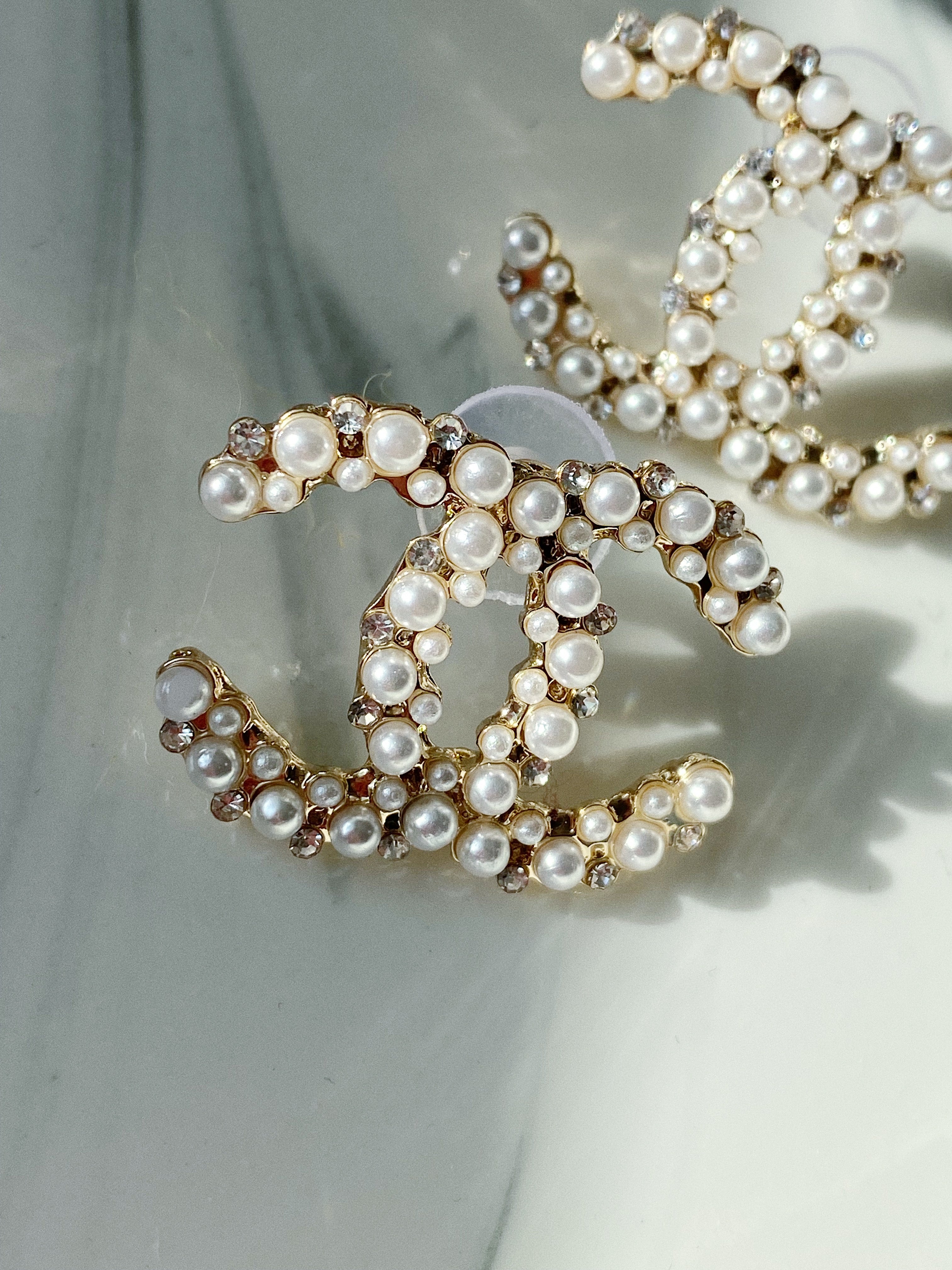 [TOP] CHANEL Stud Earrings