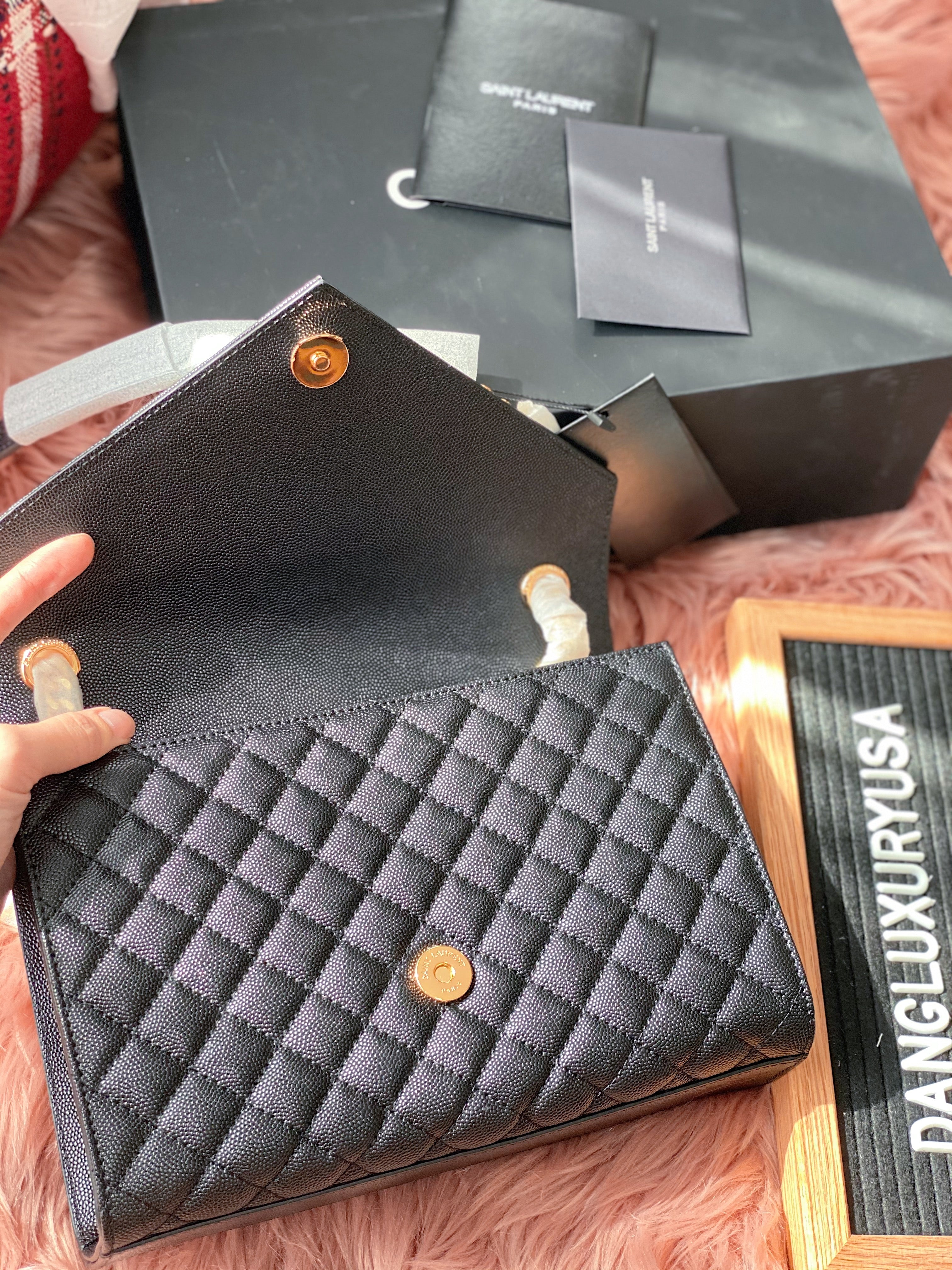 [TOP] Yves Saint Laurent YSL Y.S.L Envelope Shoulder Bag Small 21cm- Black & Gold Hardware