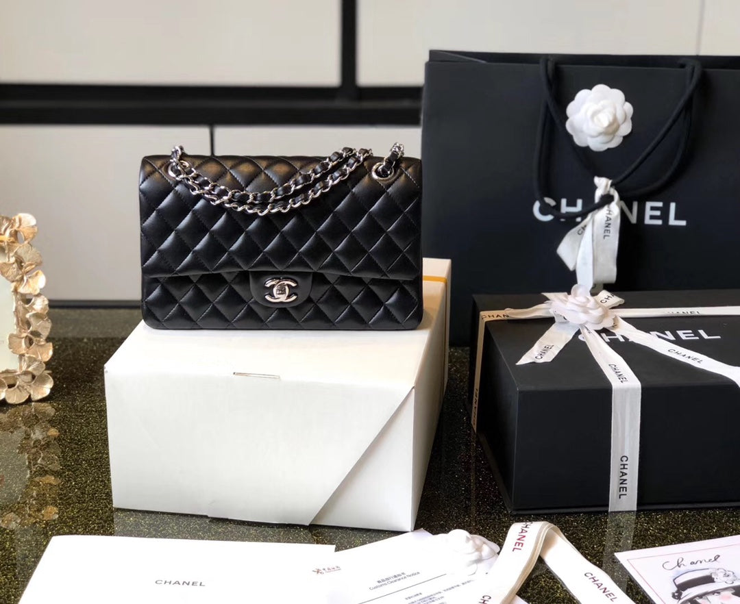 [TOP] CHANEL Classic Flap Bag Lambskin Medium 25.5cm – Black w SHW