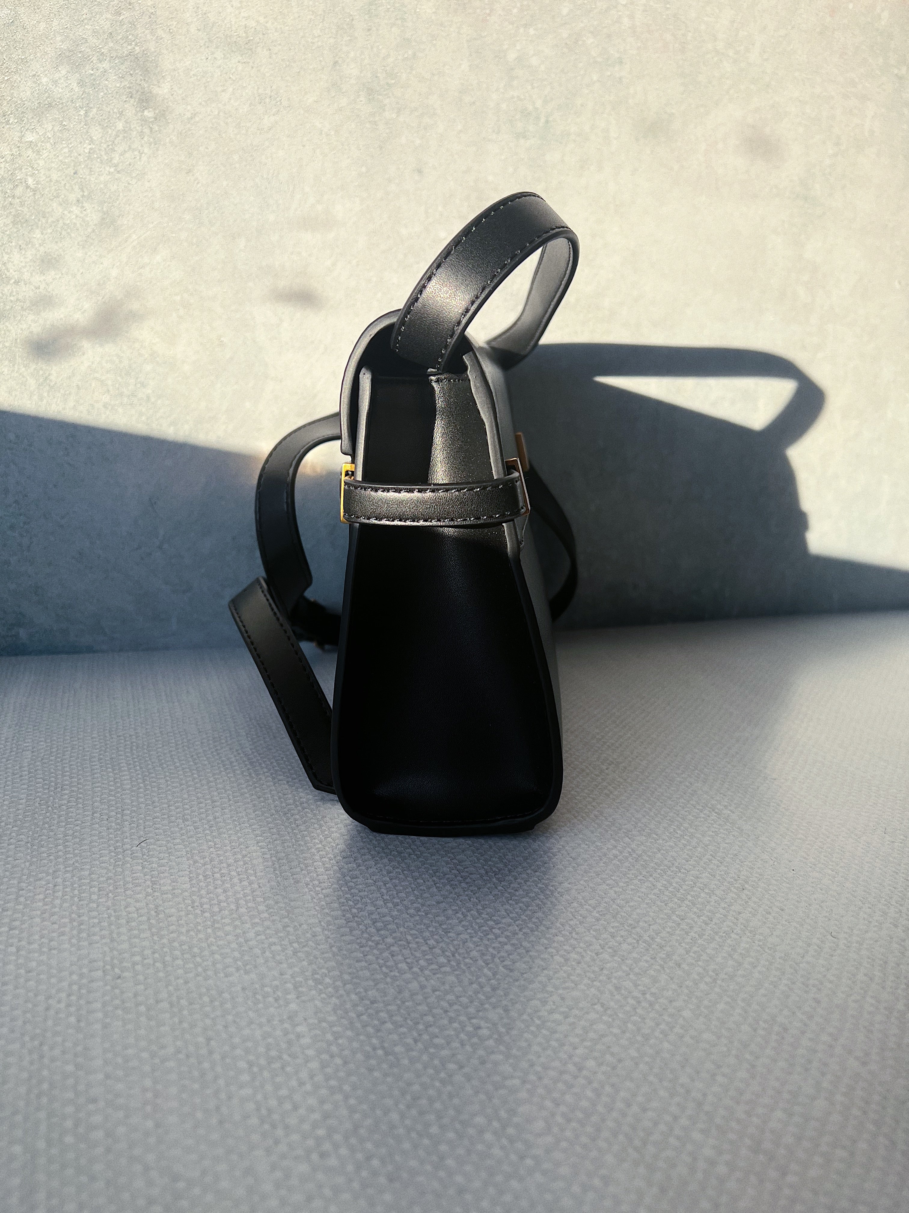 [TOP] Yves Saint Laurent YSL Manhattan Black Bag