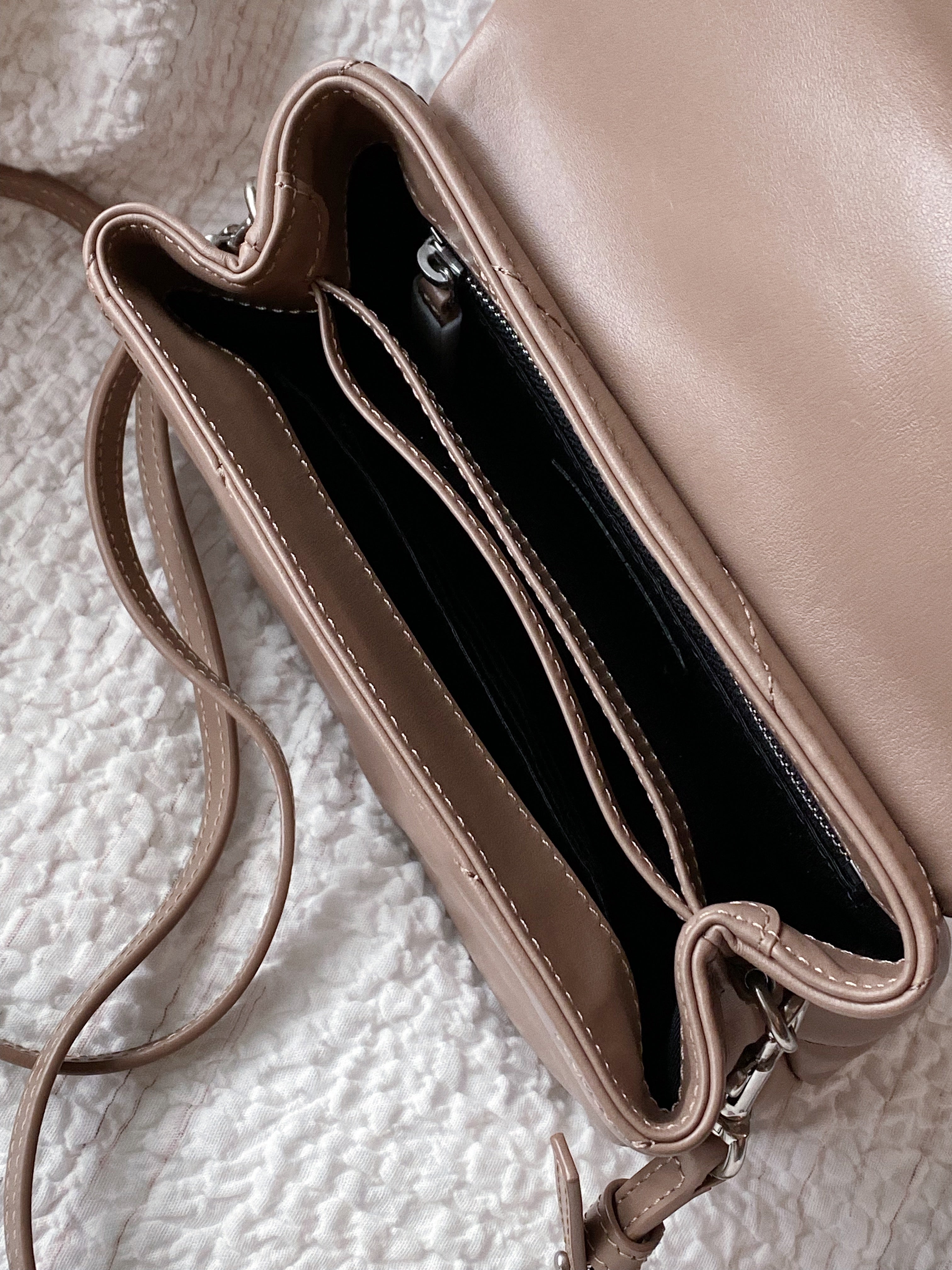 [TOP] Yves Saint Laurent YSL Loulou Toy Bag - Taupe