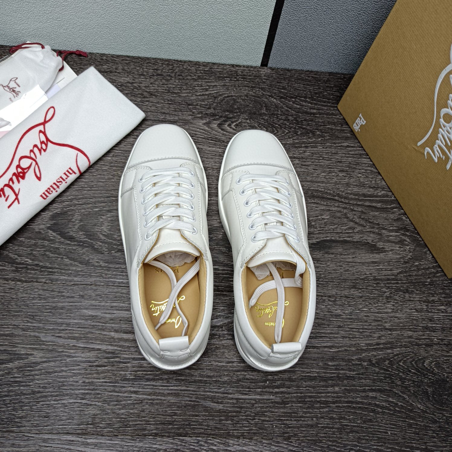 [TOP] Christian Louboutin Sneaker-2 Colors